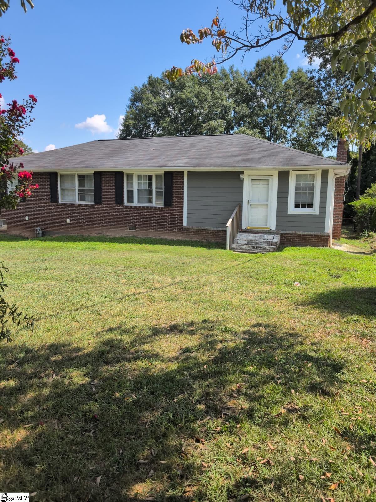 702 E Lee Road Property Photo 41