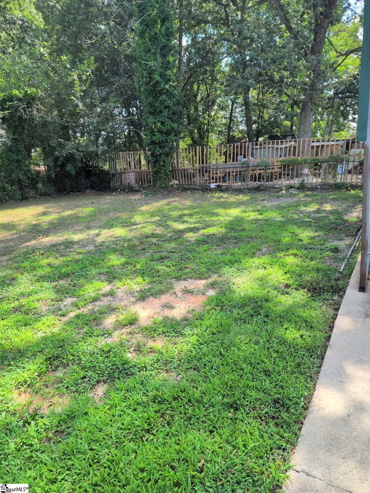 702 E Lee Road Property Photo 44
