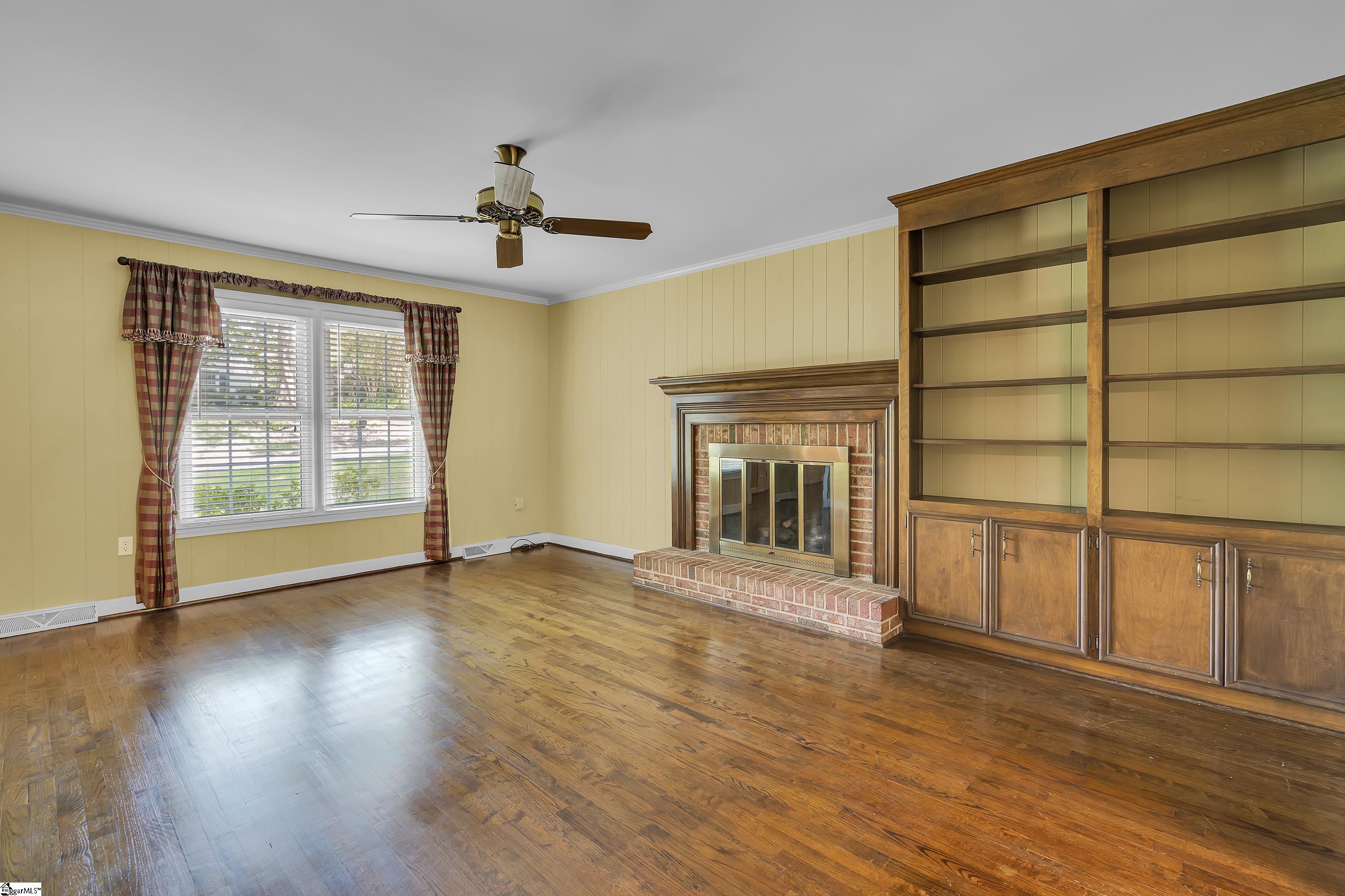 221 Briar Creek Drive Property Photo 16