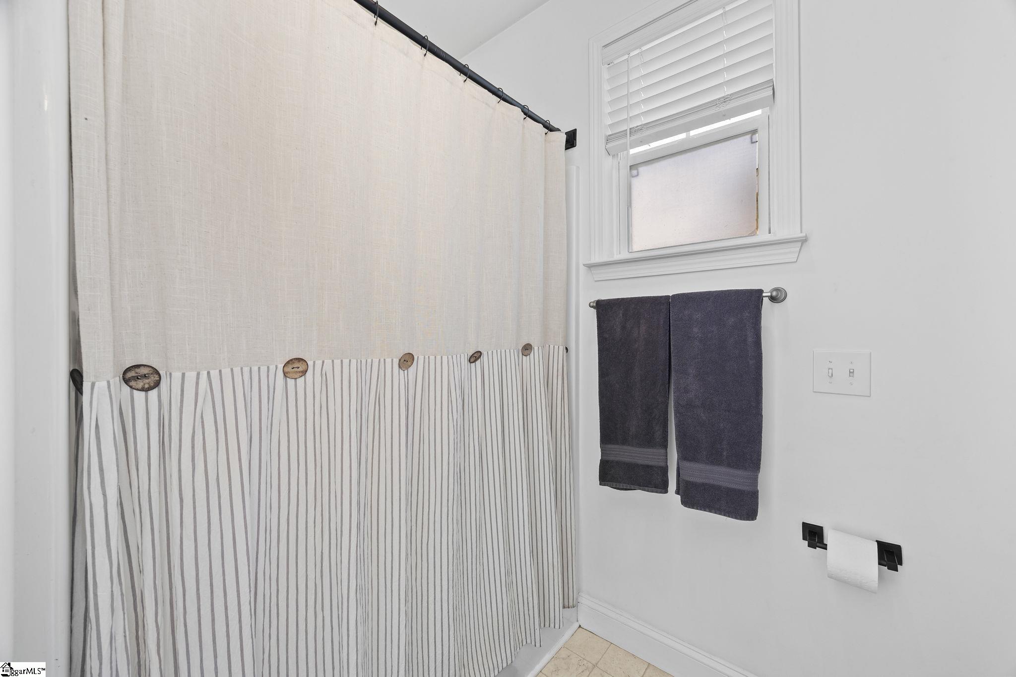 323 Barnhill Court Property Photo 22