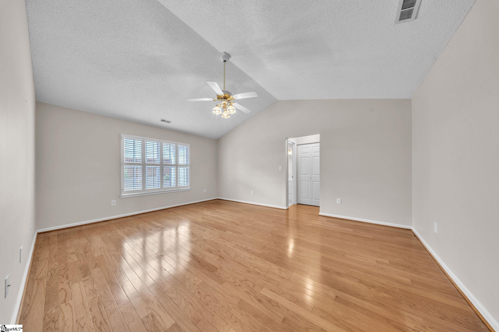 108 Raintree Cove Drive Property Photo 14