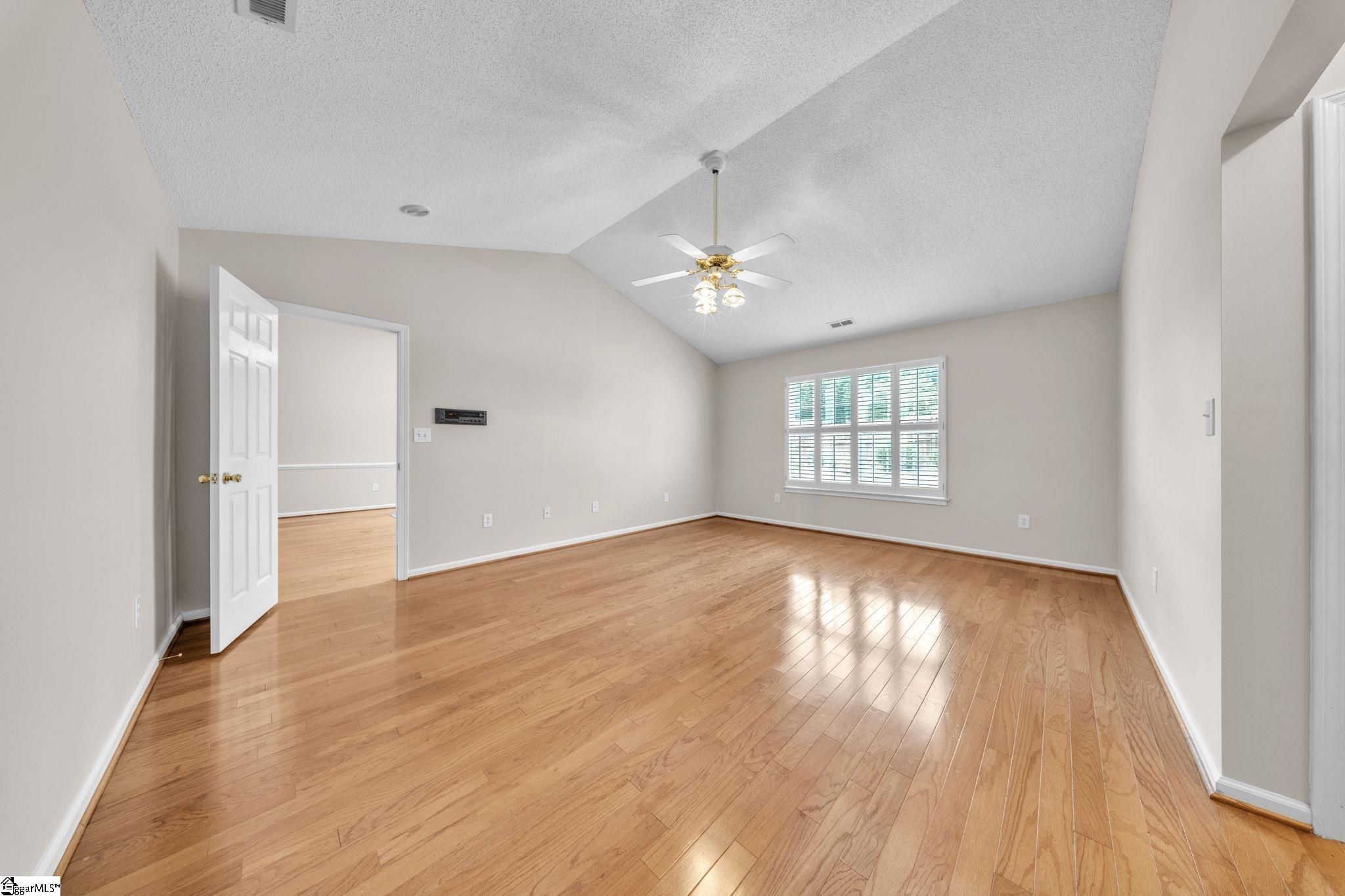 108 Raintree Cove Drive Property Photo 15