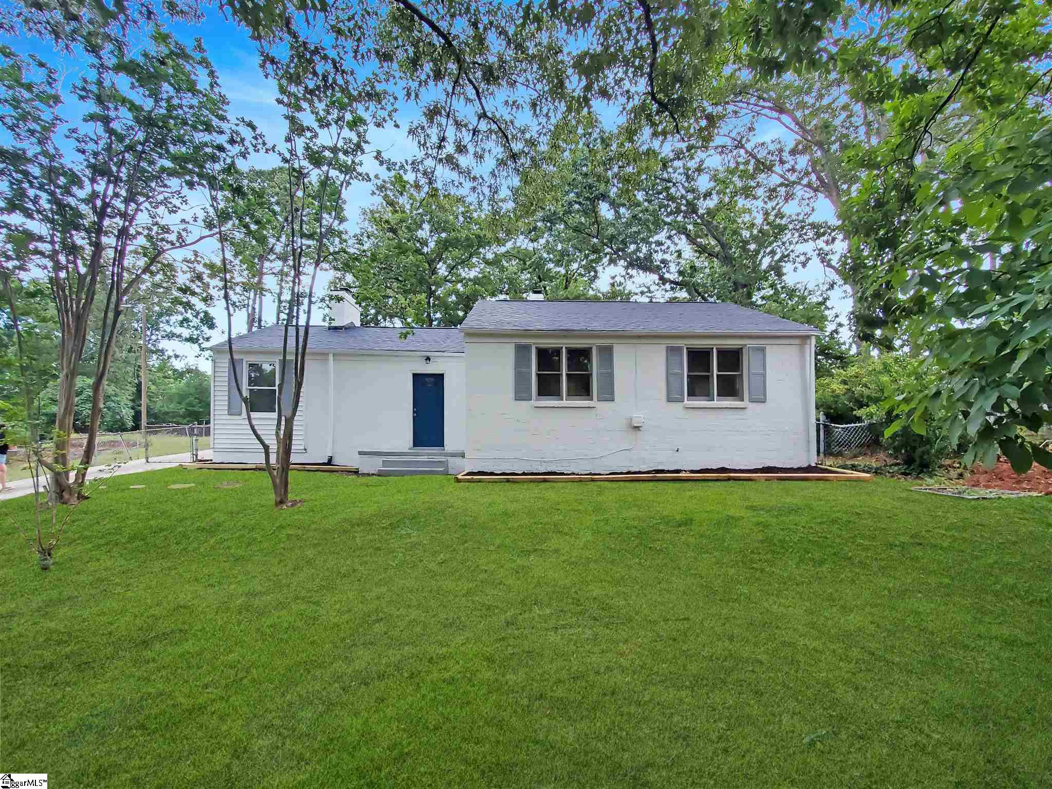 1599422 Property Photo 1