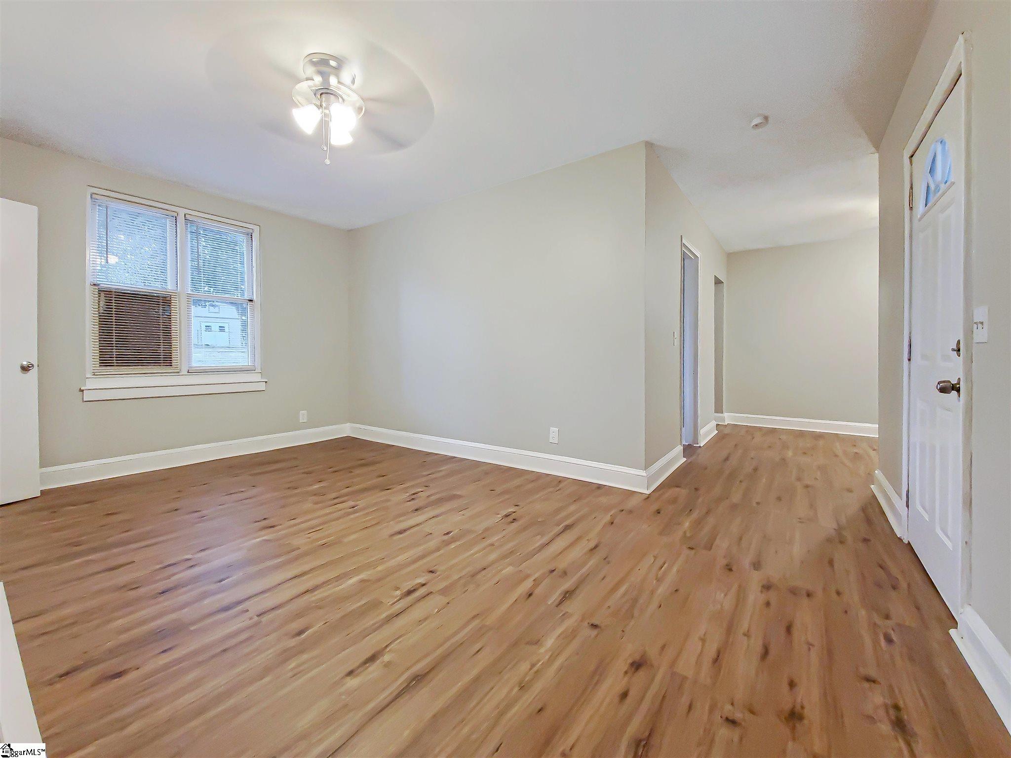 1599422 Property Photo 6