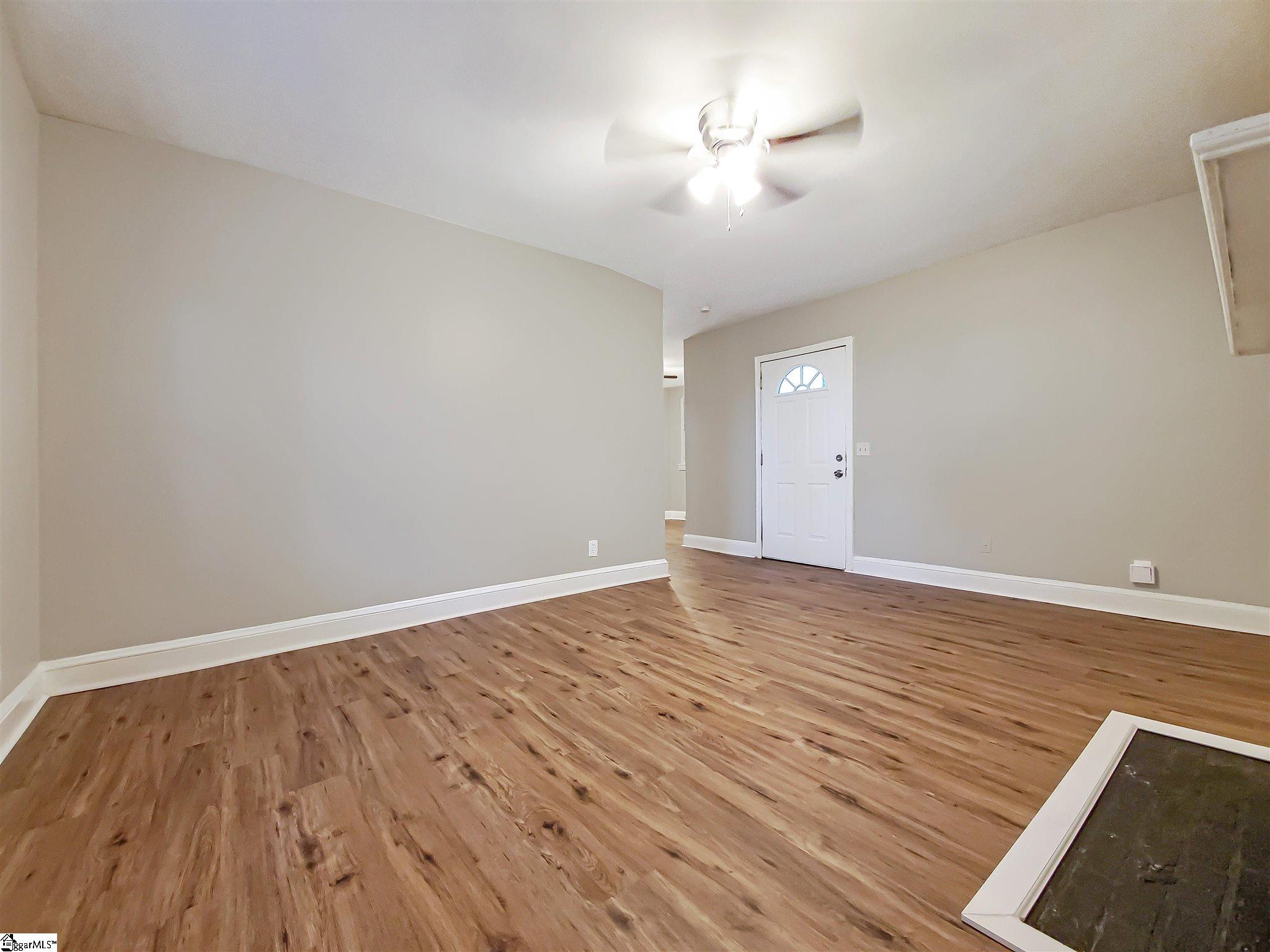 1599422 Property Photo 7