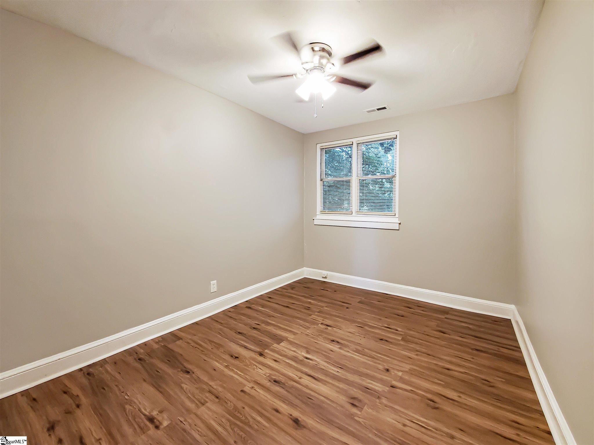 1599422 Property Photo 8