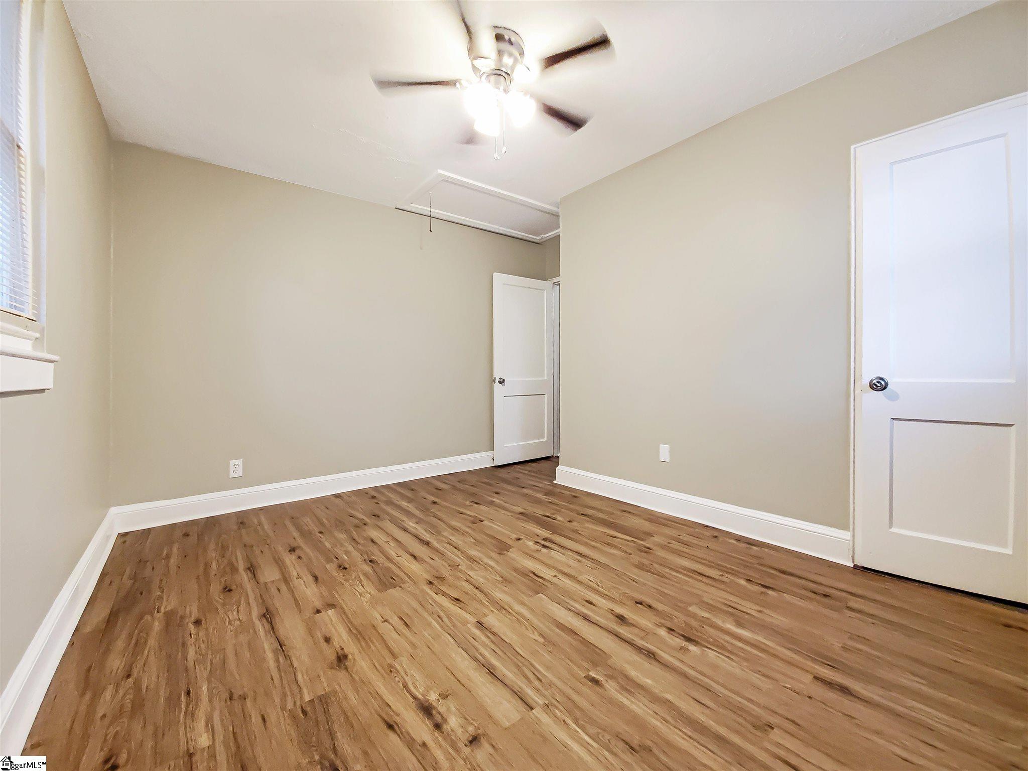 1599422 Property Photo 12