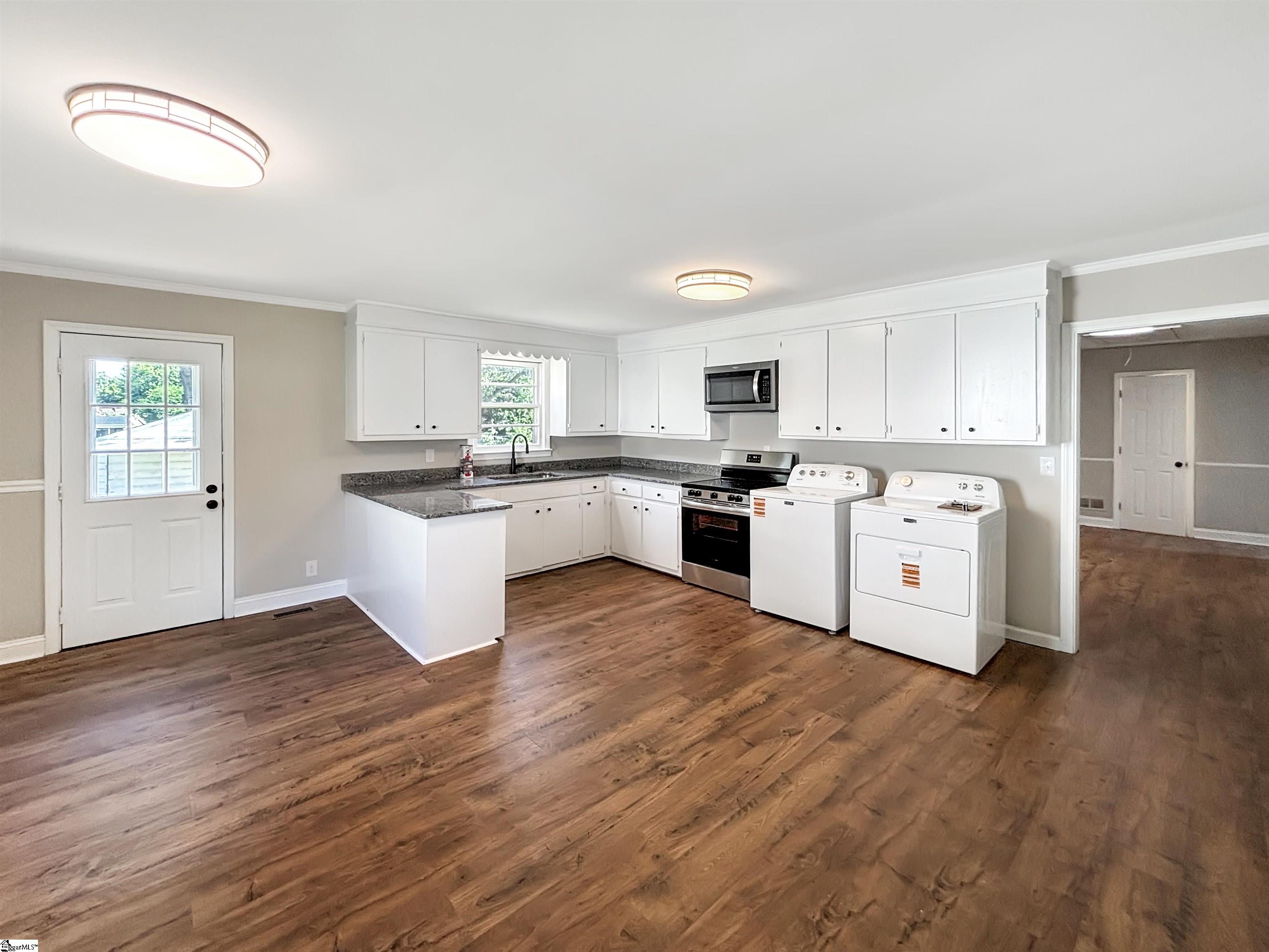 1599427 Property Photo 7