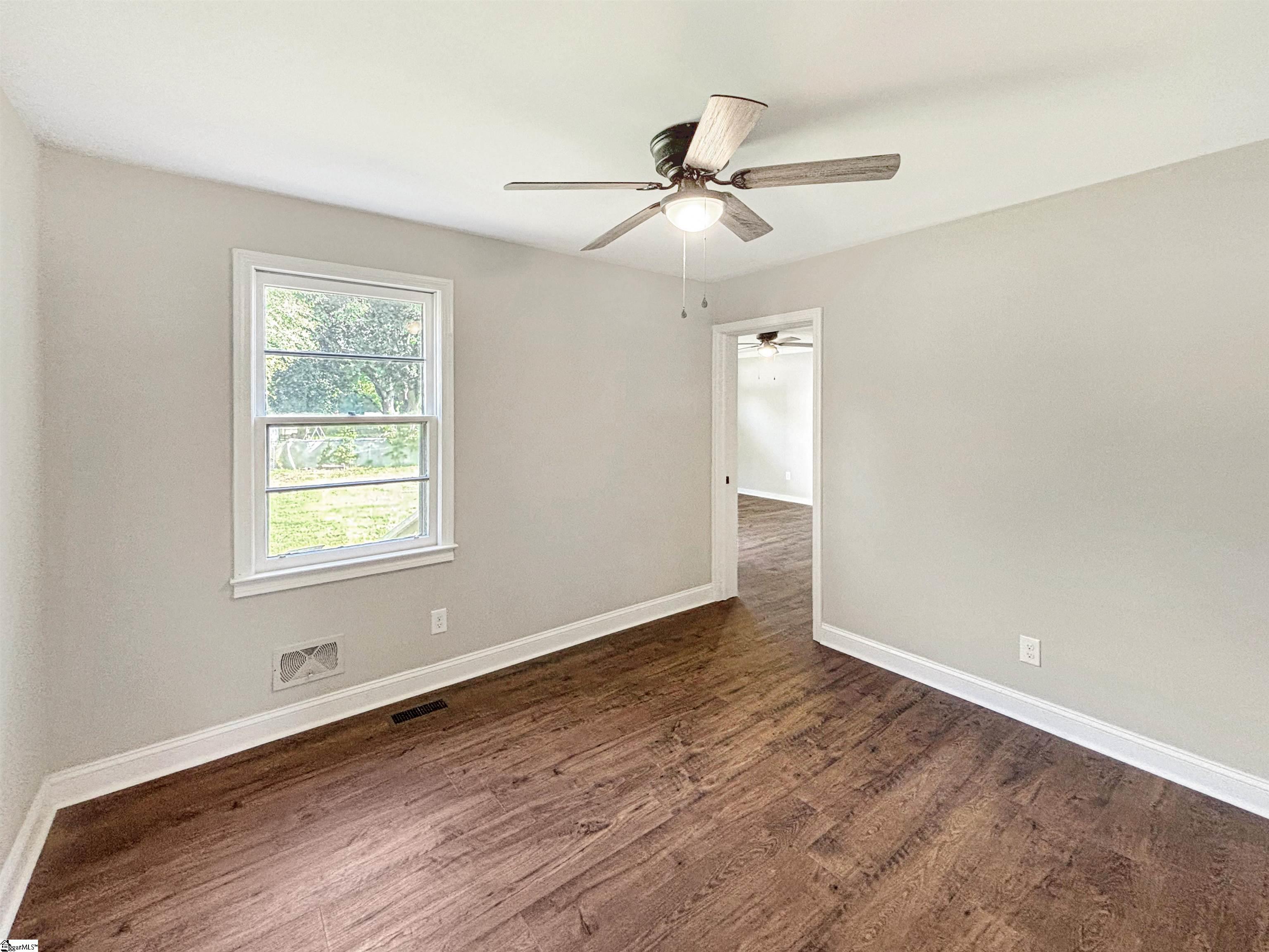 1599427 Property Photo 15