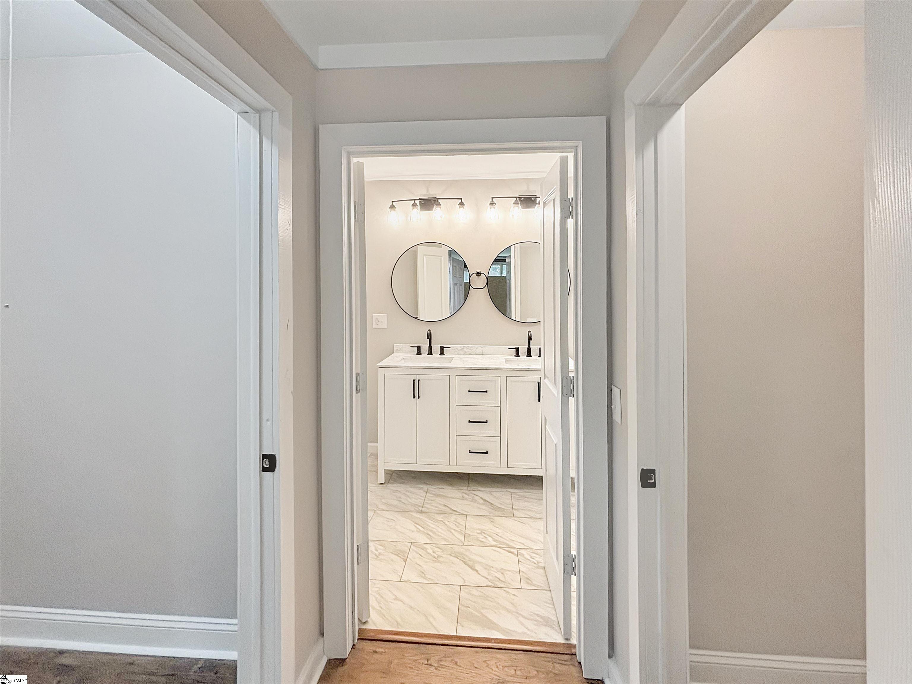 1599427 Property Photo 19