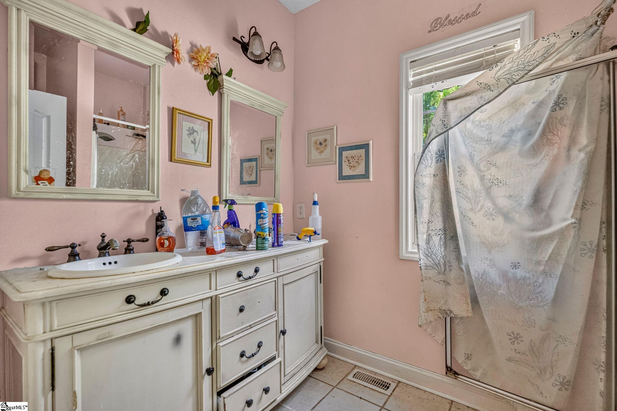 546 Hopewell Road Property Photo 15