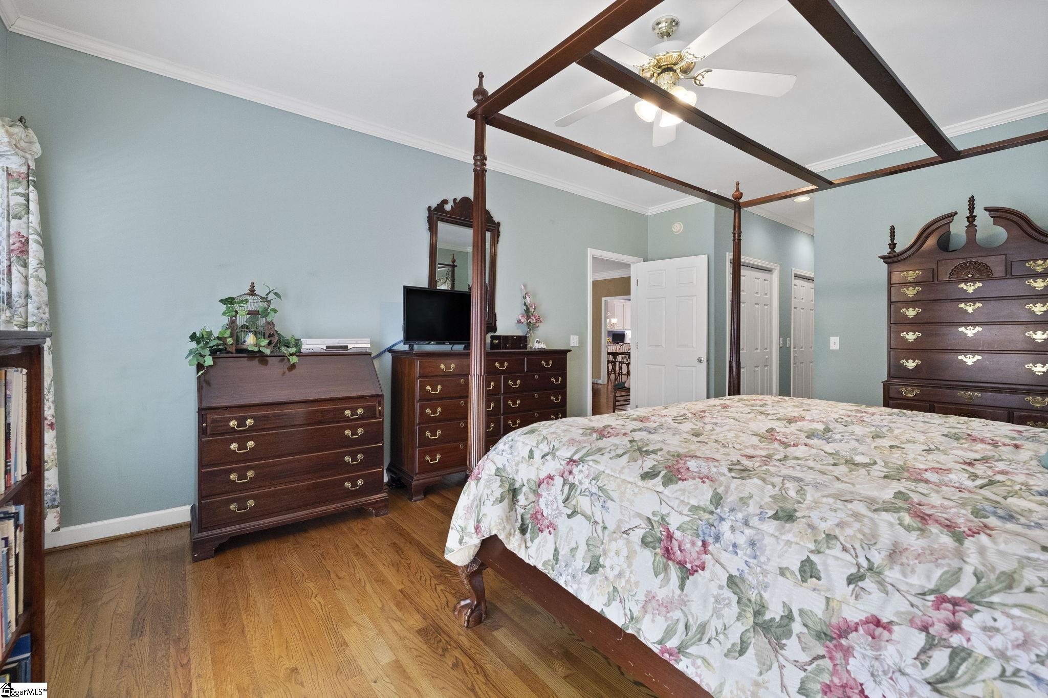 220 Baucom Park Drive Property Photo 18