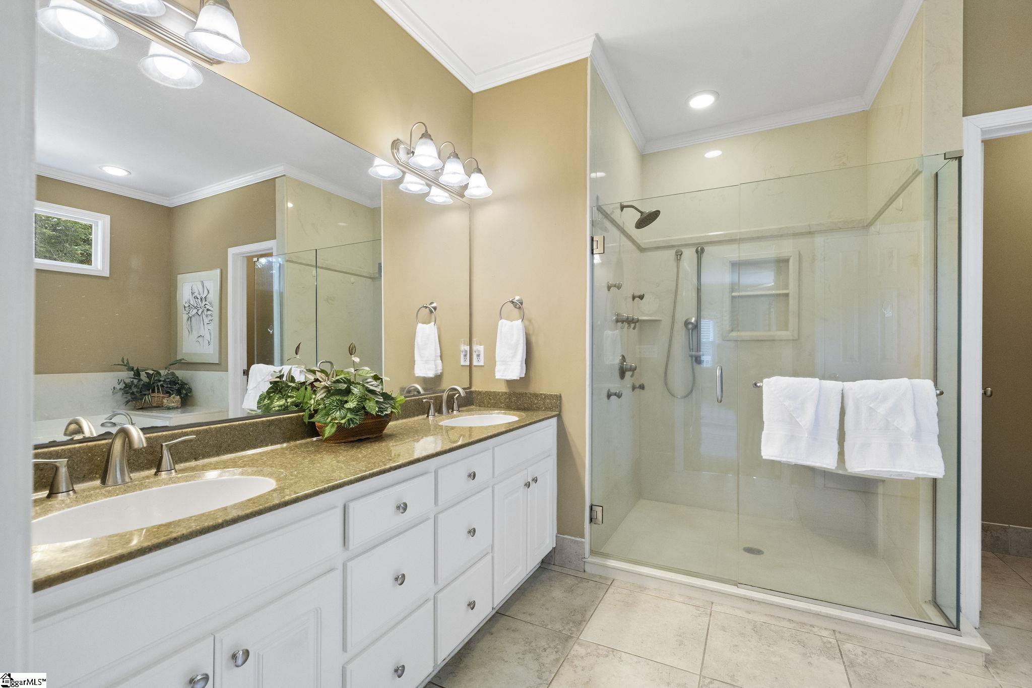 220 Baucom Park Drive Property Photo 19