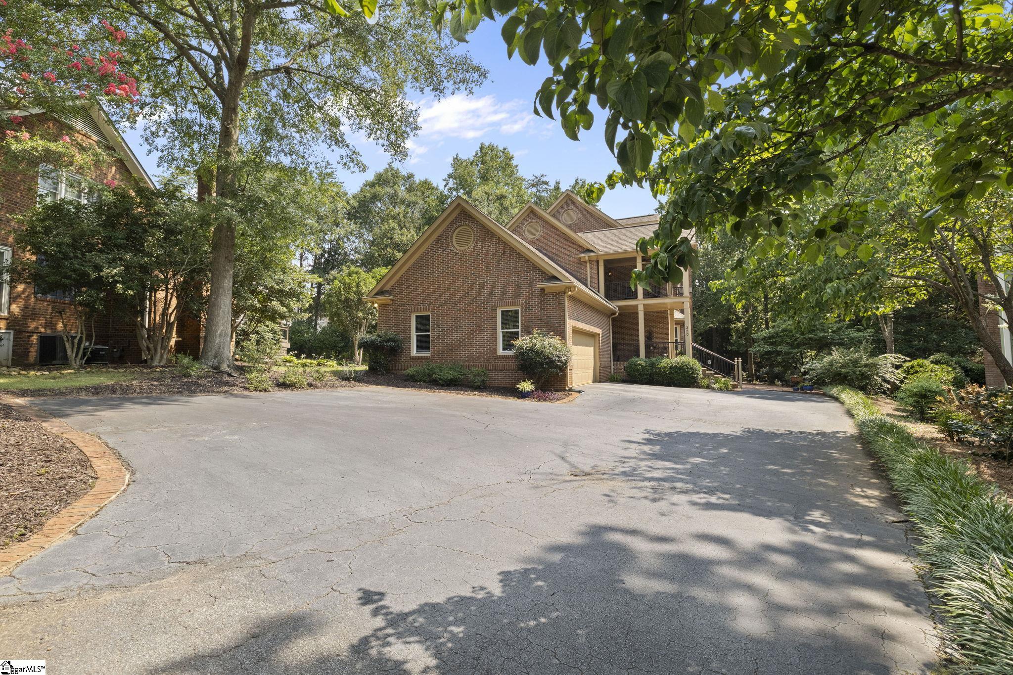 220 Baucom Park Drive Property Photo 46