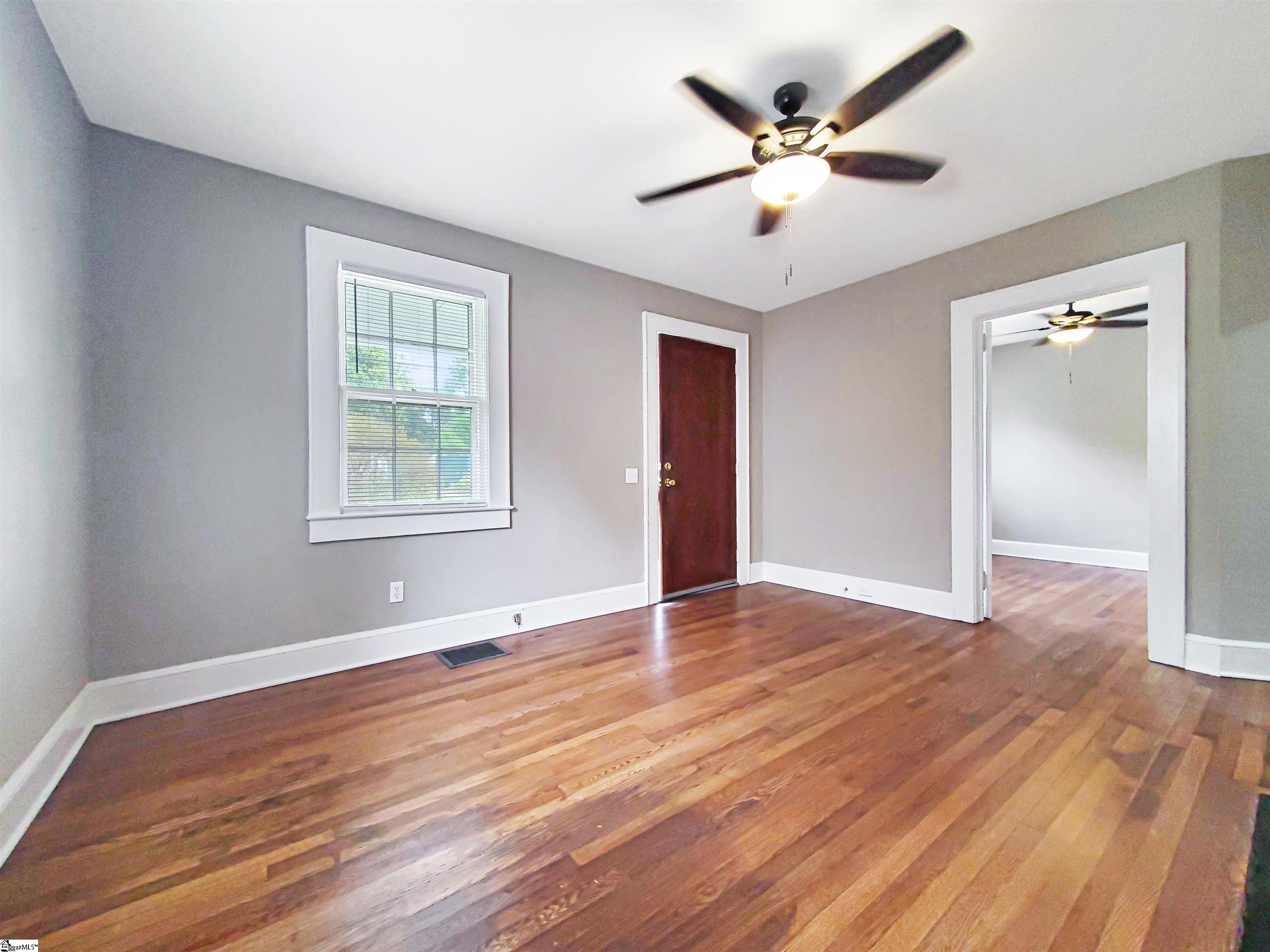 1599435 Property Photo 4