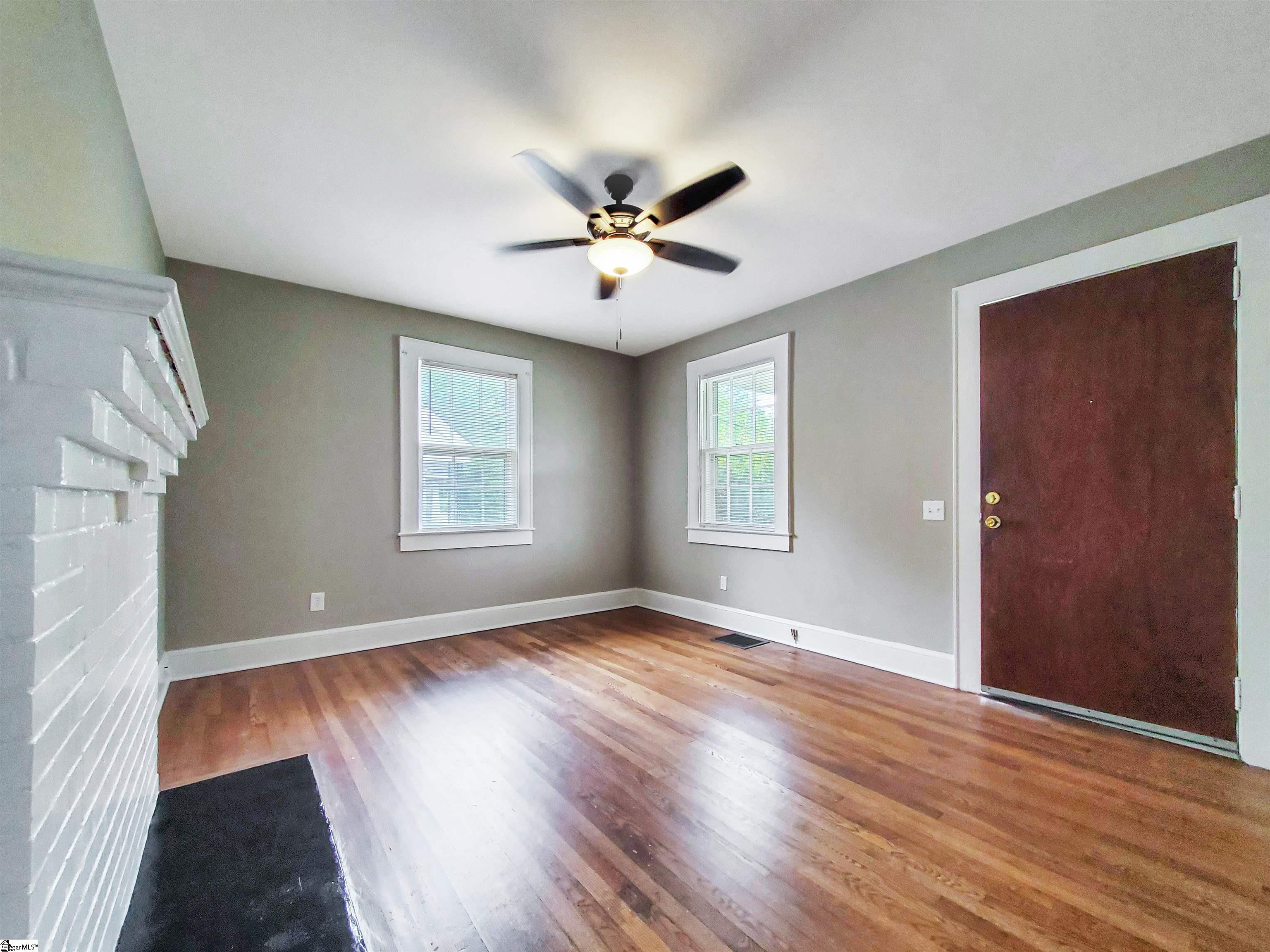 1599435 Property Photo 5