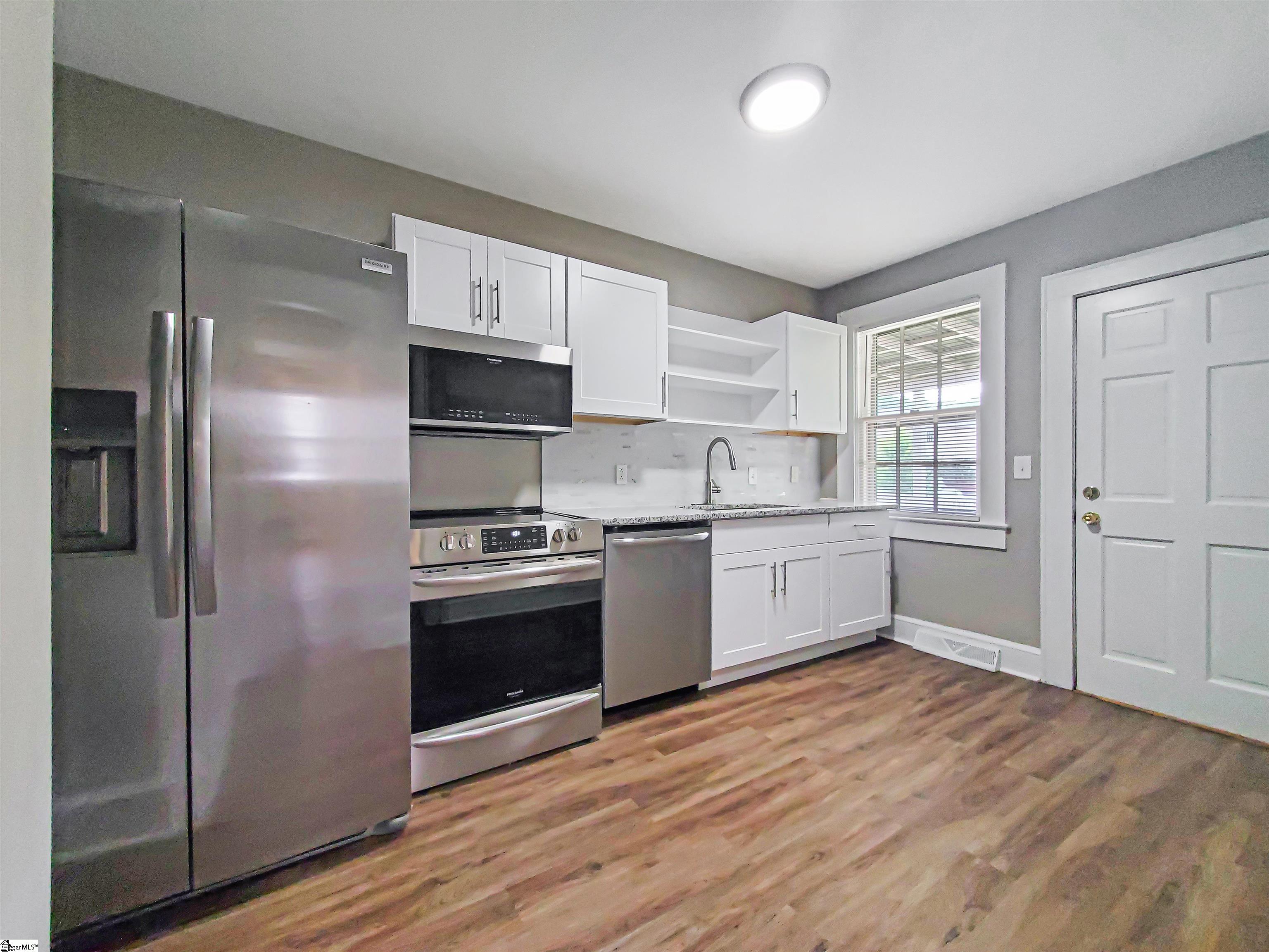 1599435 Property Photo 15