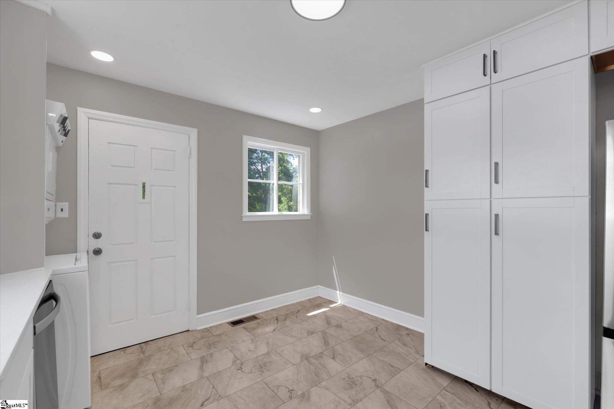 309 Milliken Avenue Property Photo 8