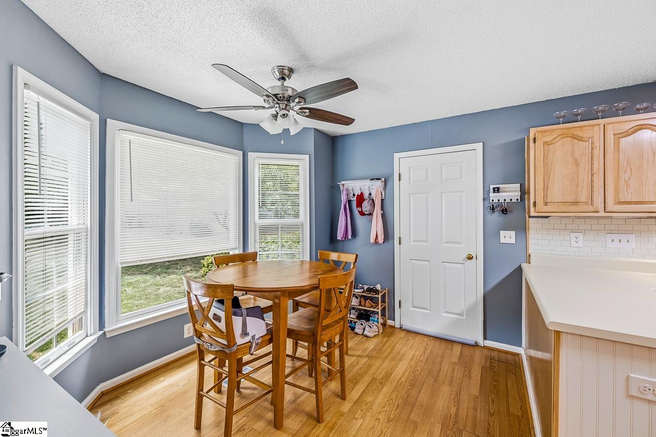 10 Hyde Park Lane Property Photo 6