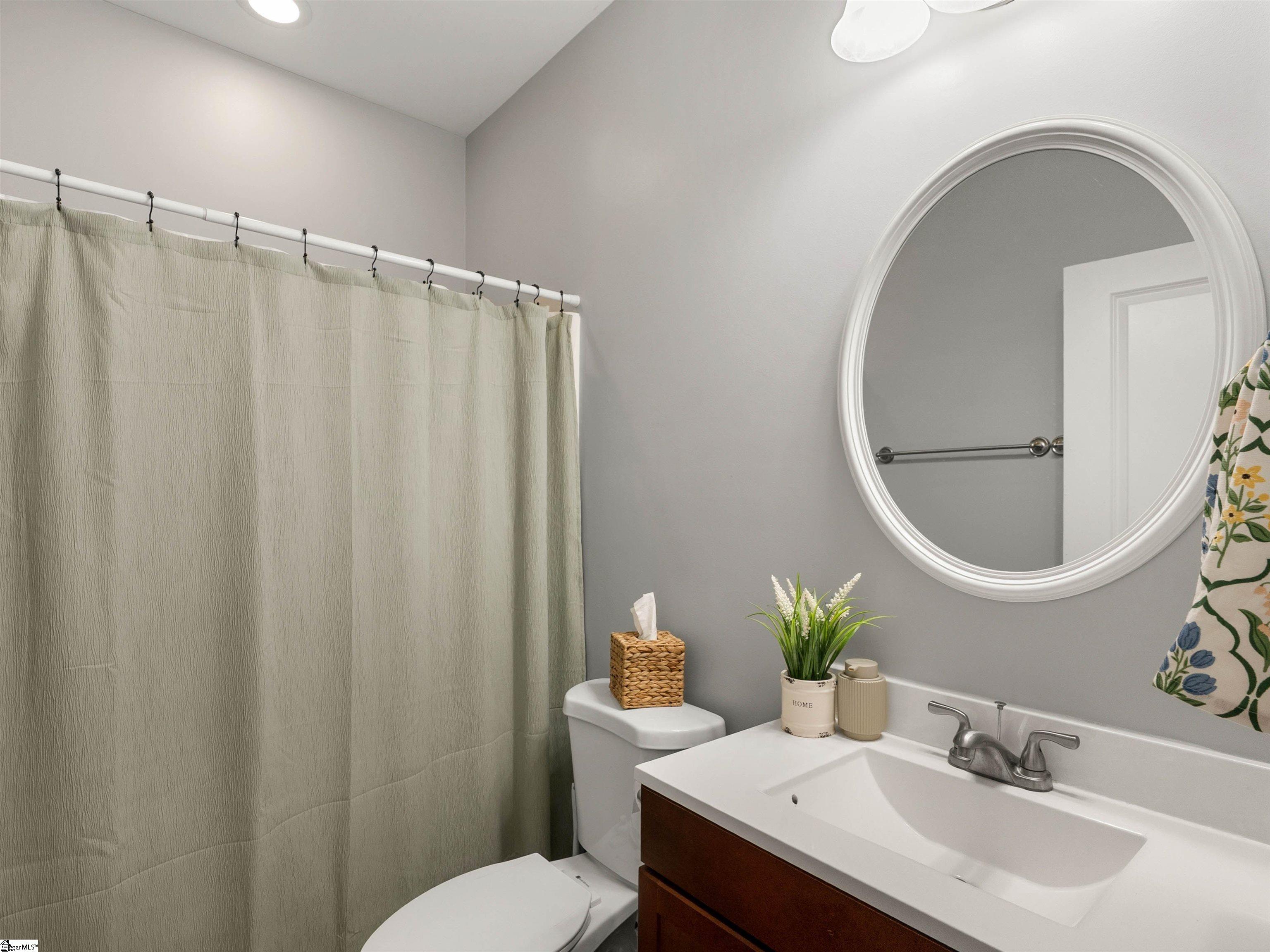 1008 Sylvia Street Property Photo 27