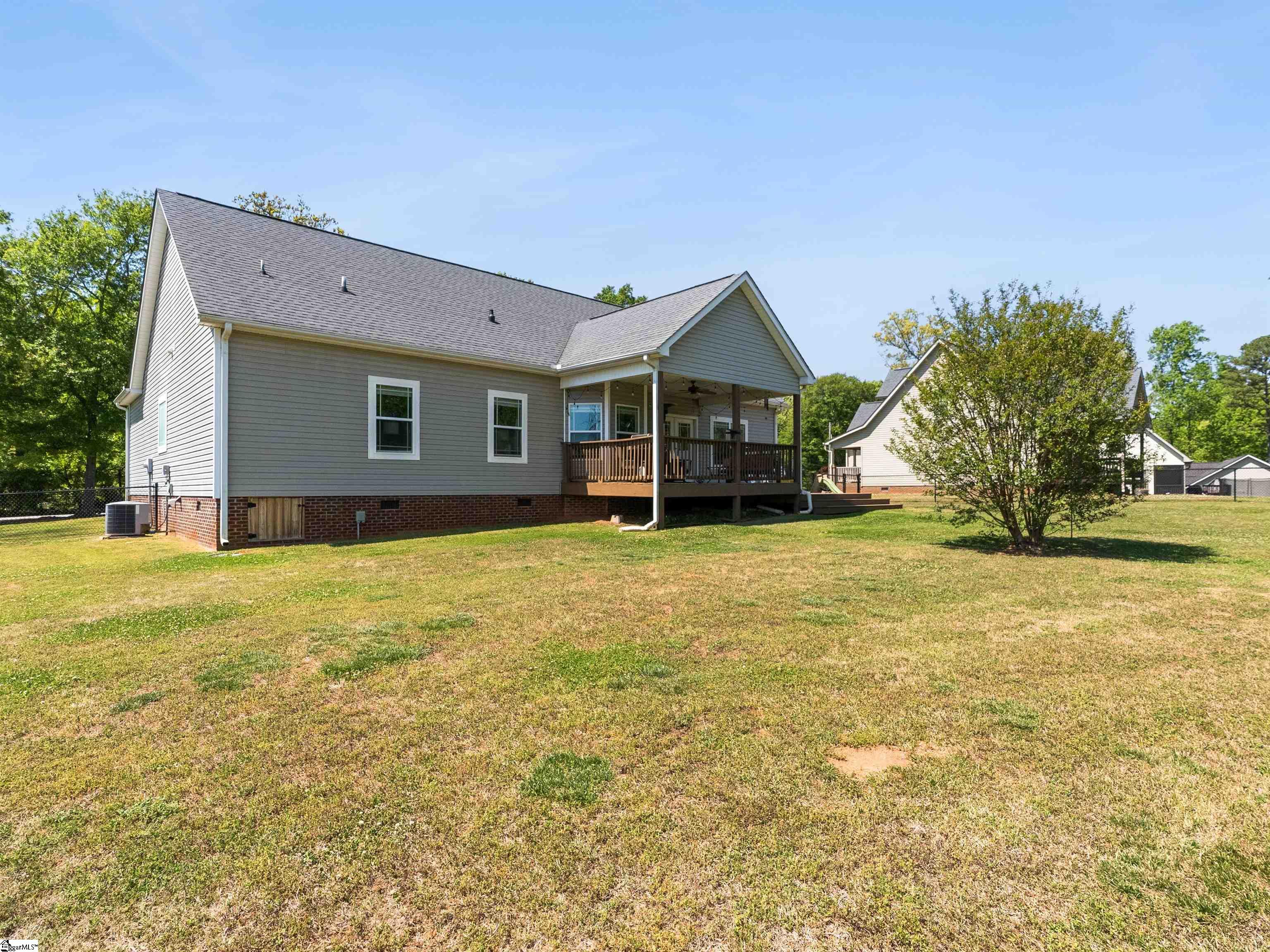 1008 Sylvia Street Property Photo 33