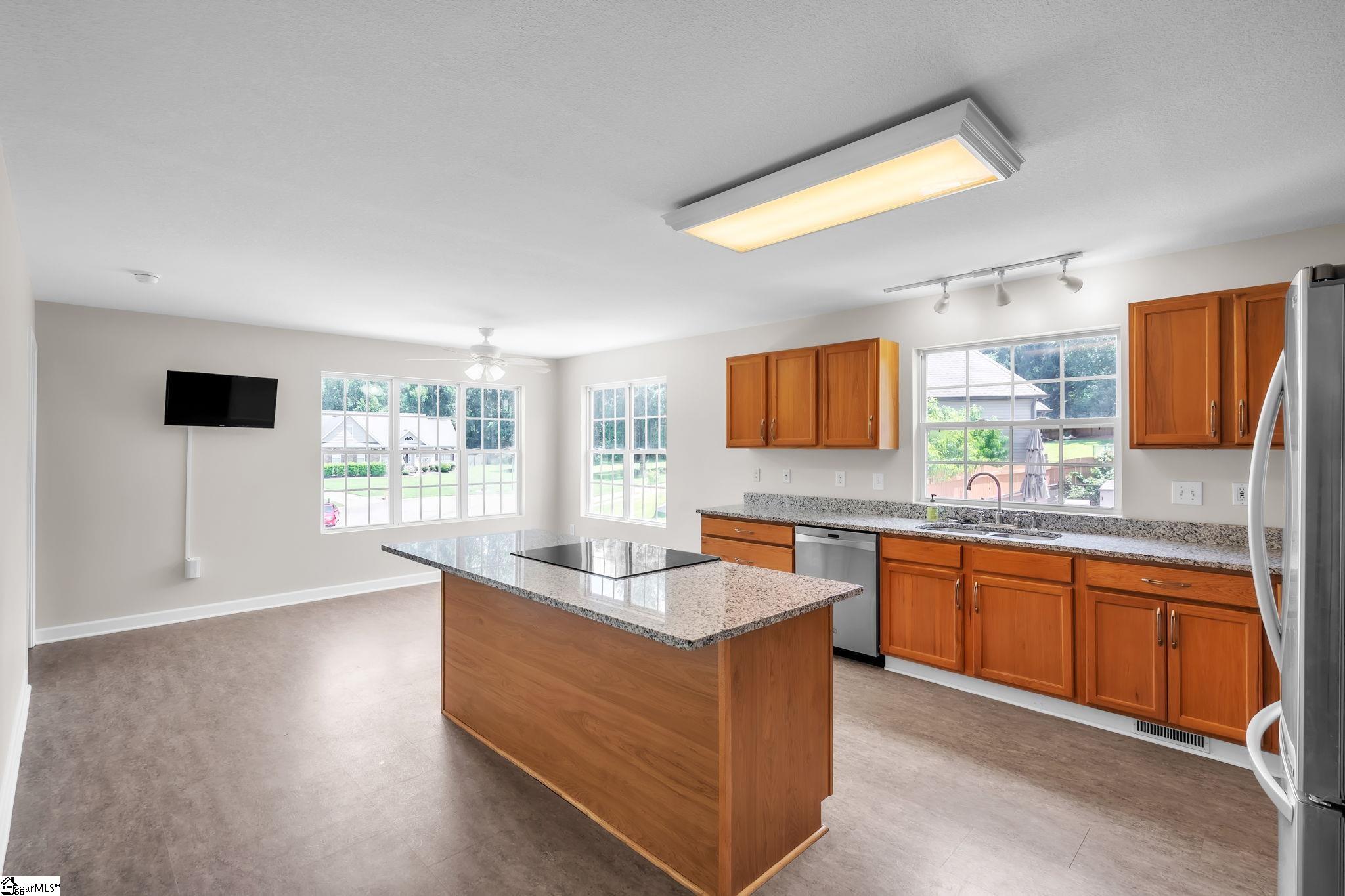 356 Garnet Valley Drive Property Photo 10