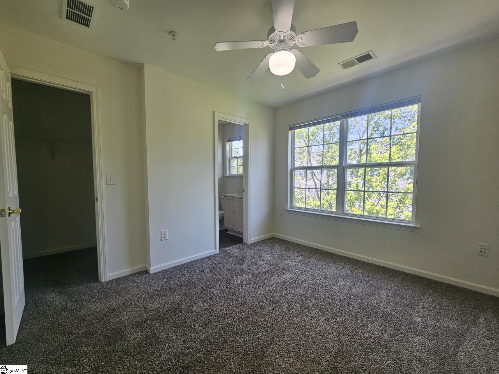 120 University Village Drive Property Photo 6