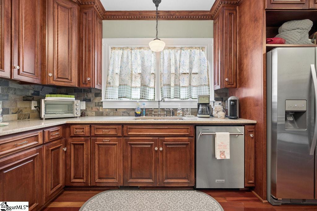 6 Oakland Avenue Property Photo 17