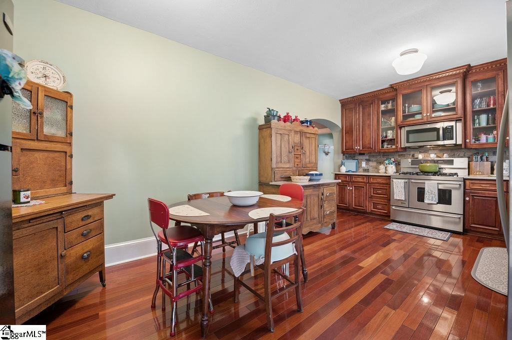 6 Oakland Avenue Property Photo 18