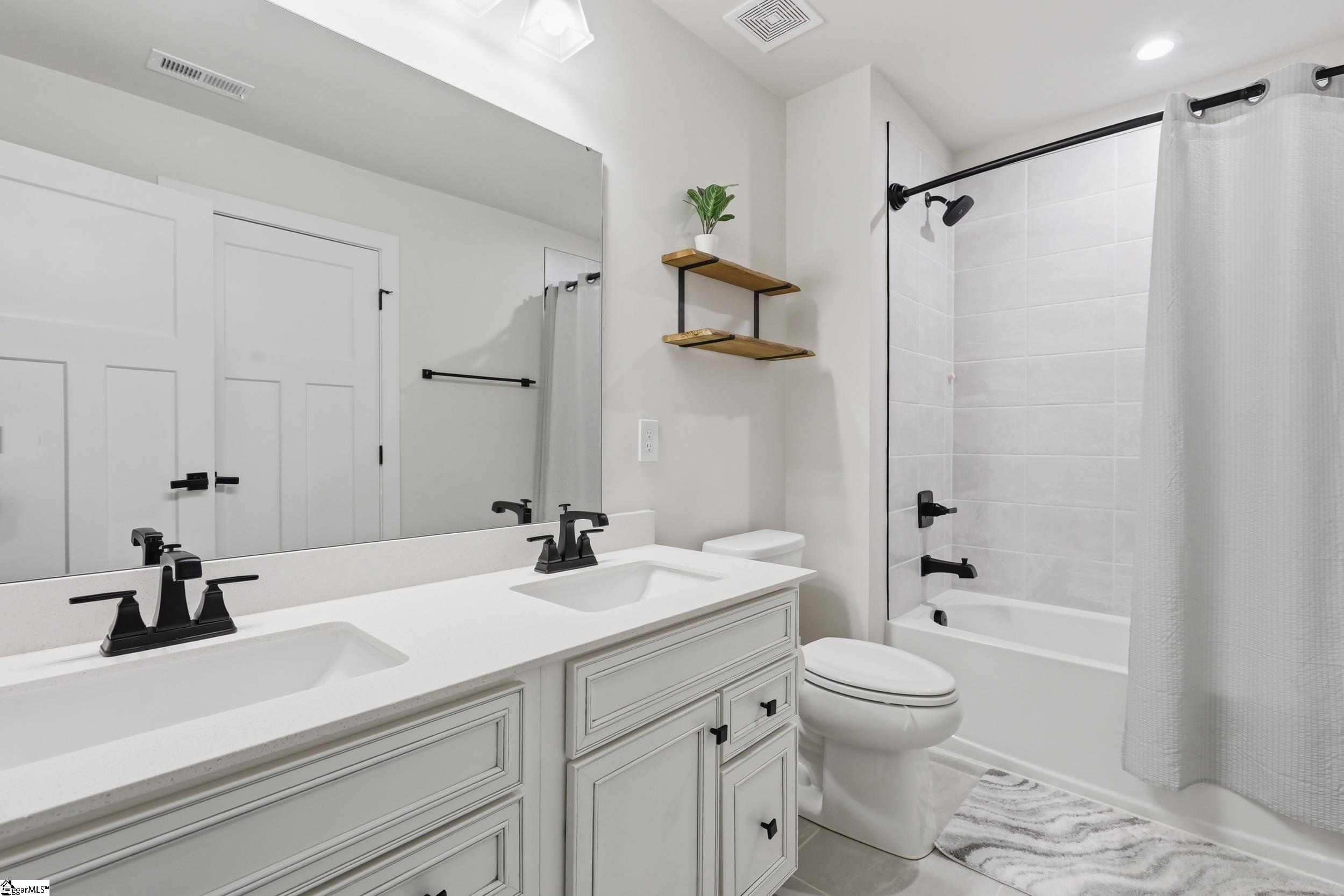 2094 Bluet Drive Property Photo 33