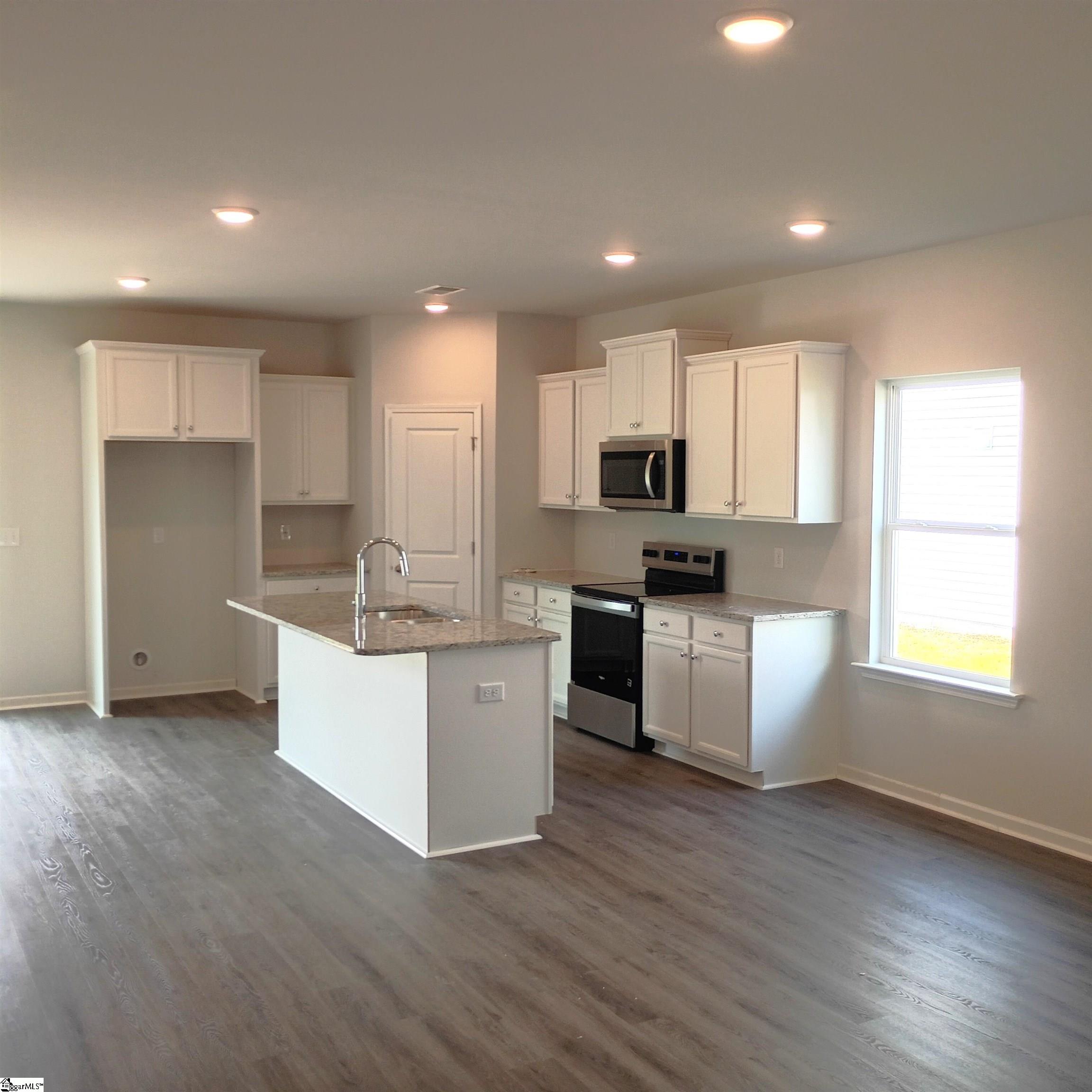 235 Pretoria Drive Property Photo 3