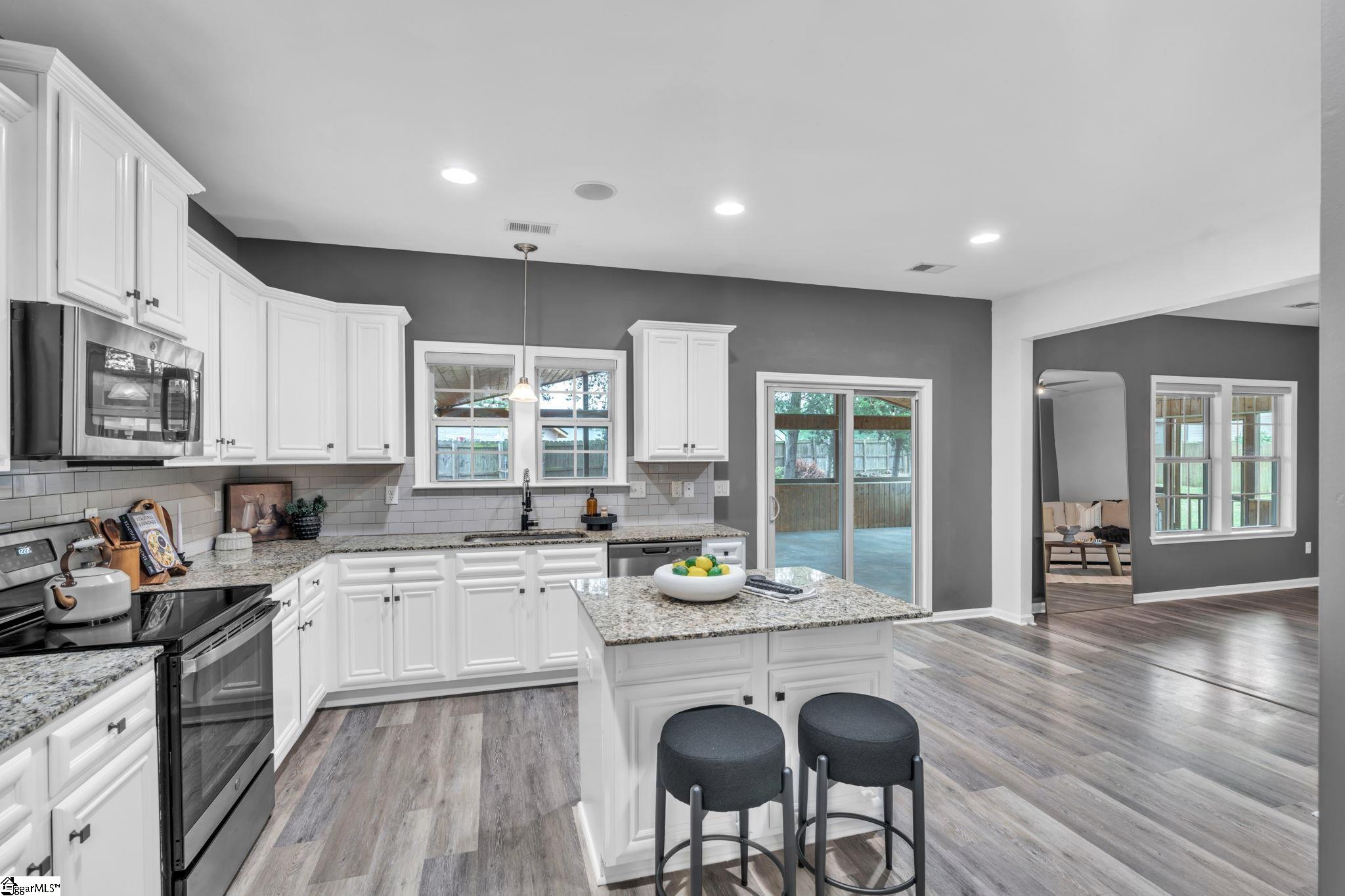 524 Marathon Court Property Photo 6
