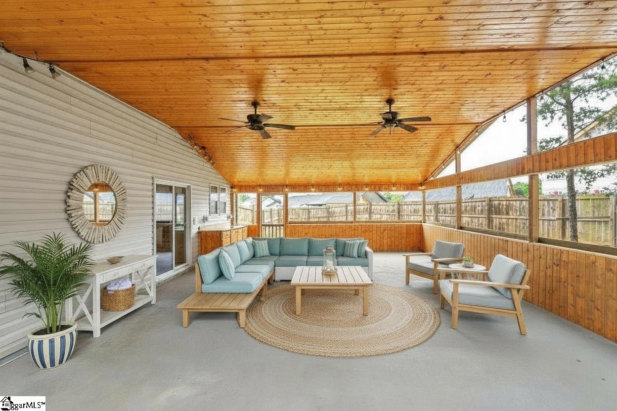 524 Marathon Court Property Photo 10