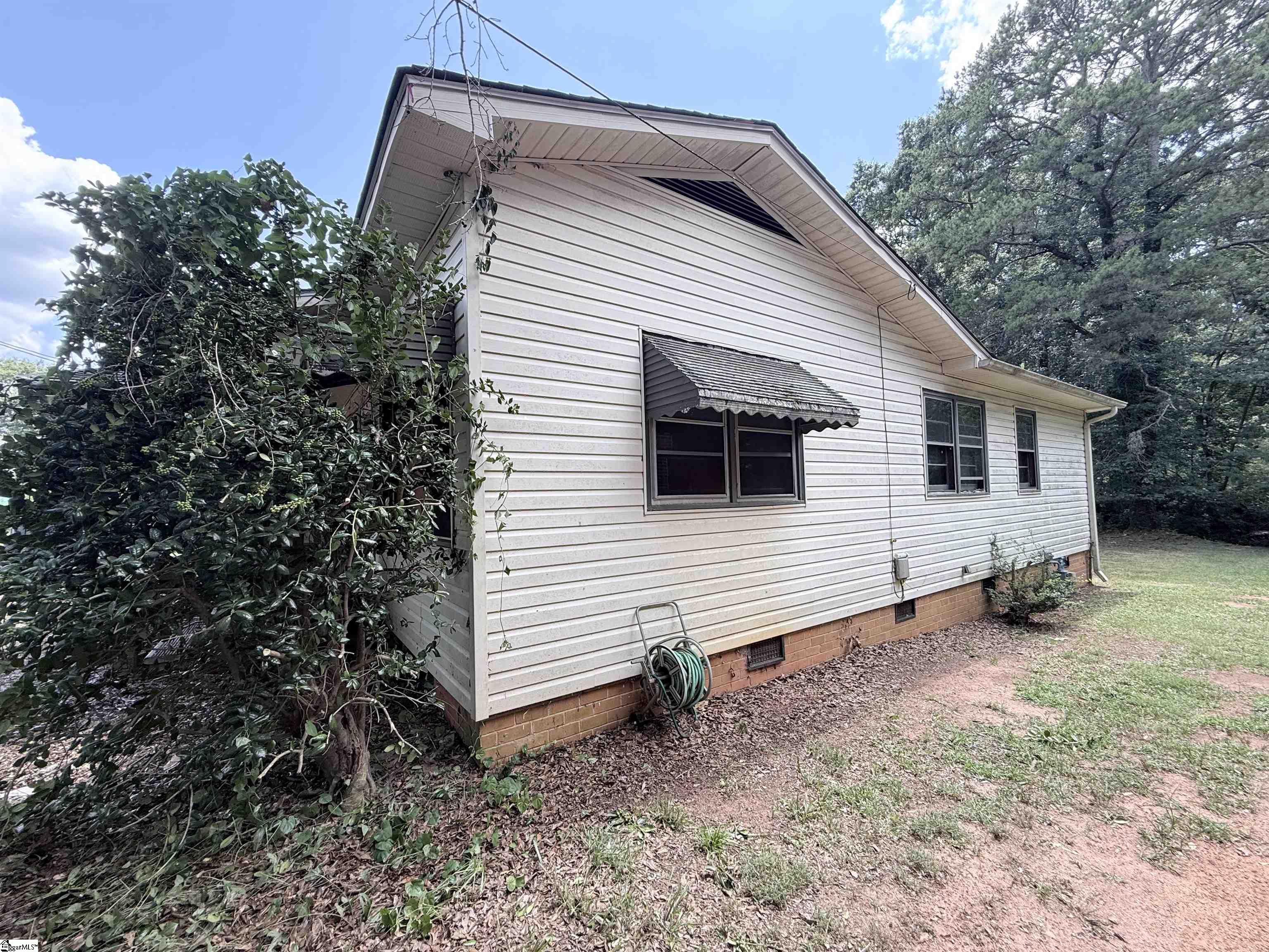 104 Cabot Court Property Photo 7