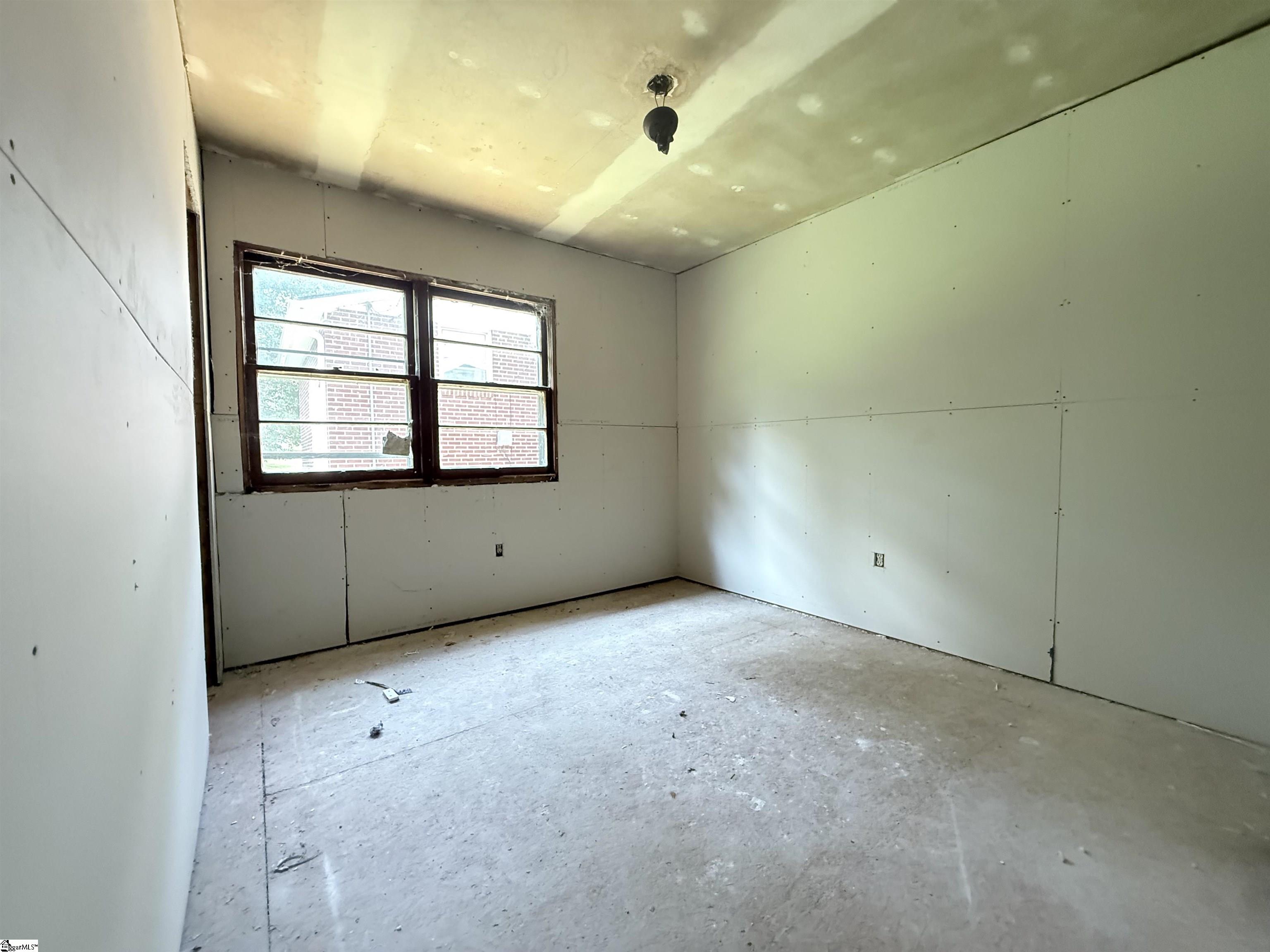 104 Cabot Court Property Photo 28