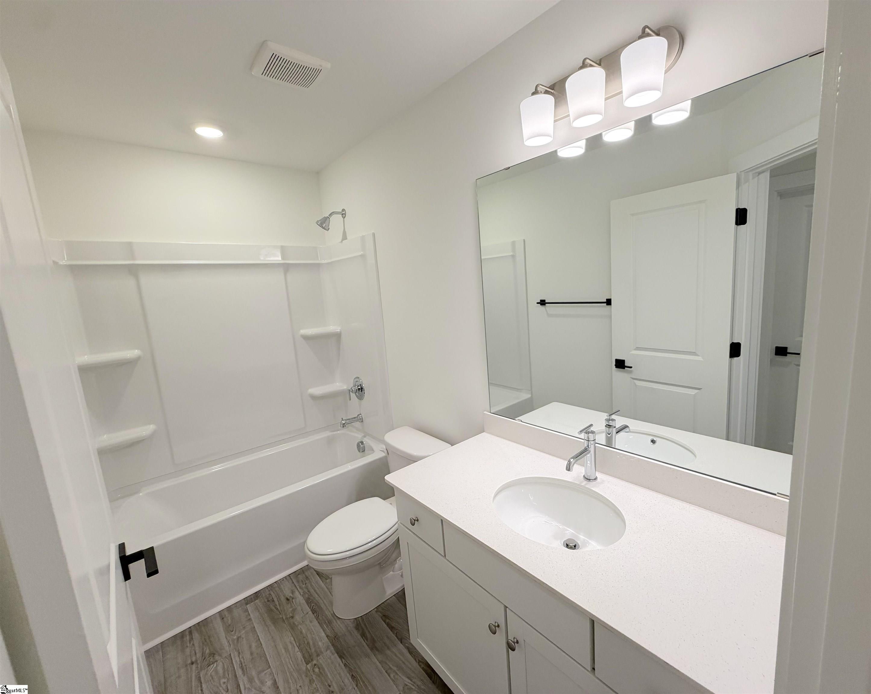 1294 Westgate Village Drive Property Photo 17
