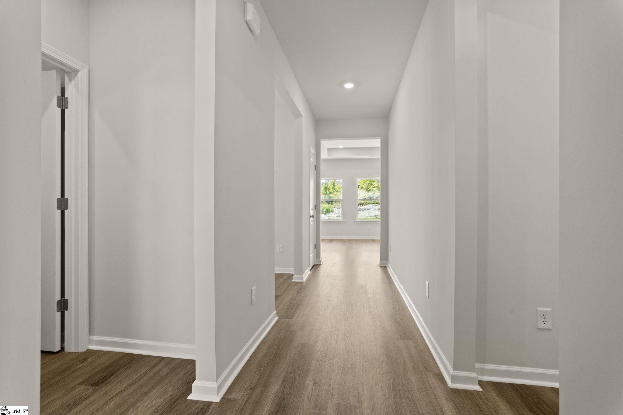 1599535 Property Photo 4
