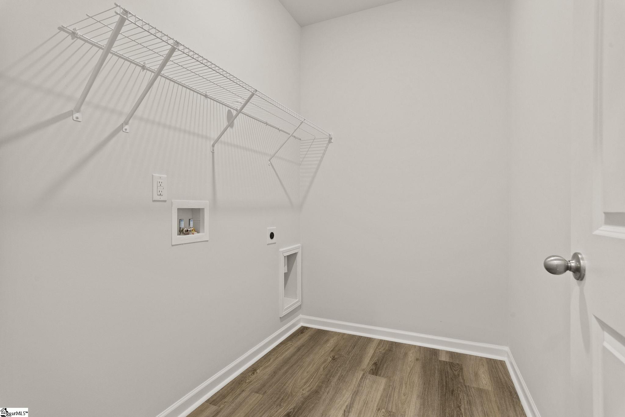 1599535 Property Photo 9