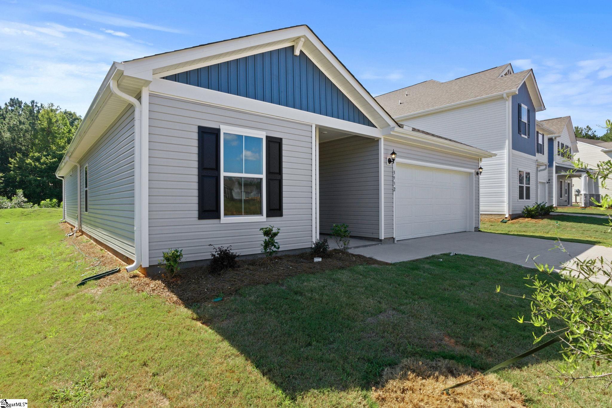 1599536 Property Photo 1