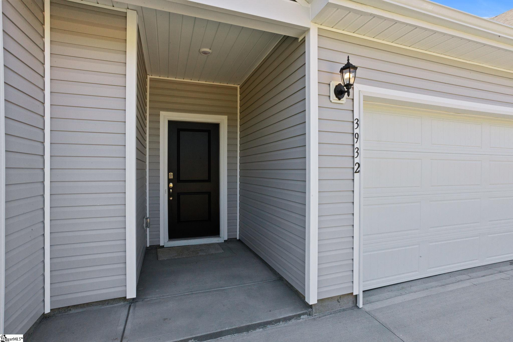1599536 Property Photo 3