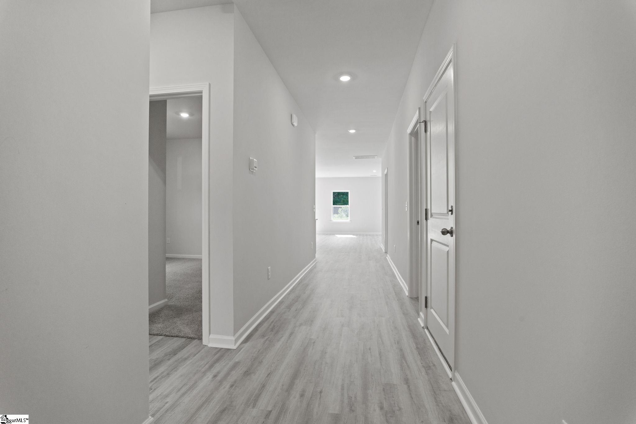 1599536 Property Photo 4