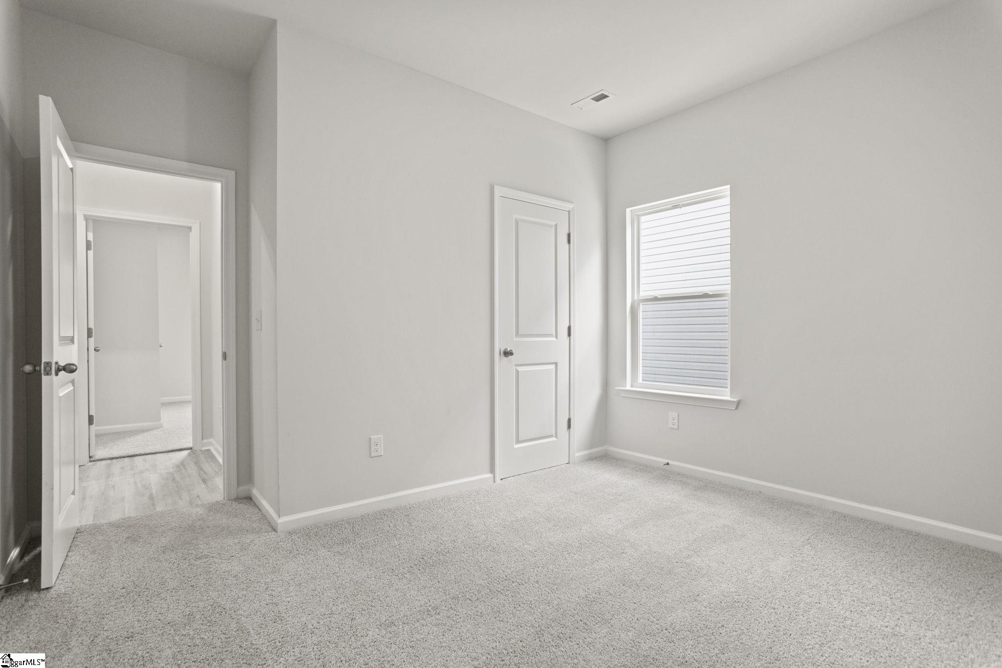 1599536 Property Photo 9