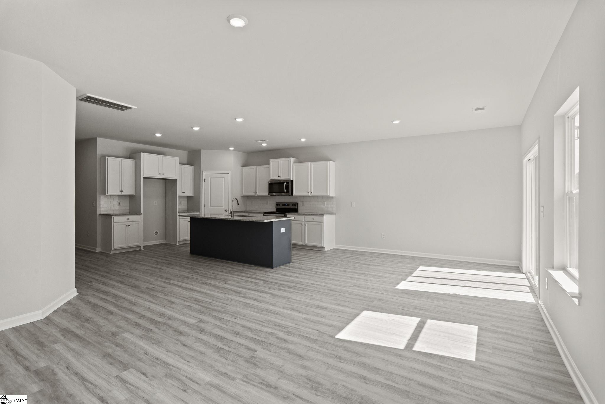1599536 Property Photo 17