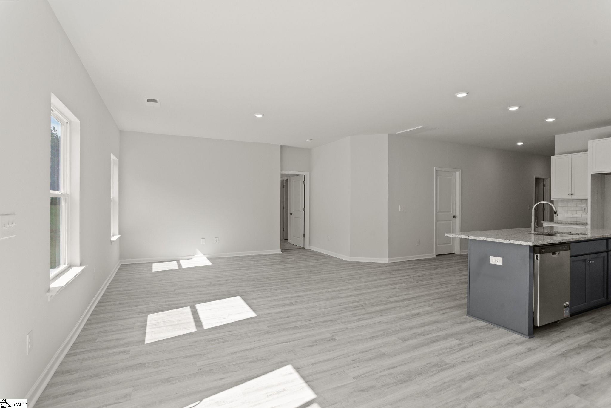 1599536 Property Photo 23