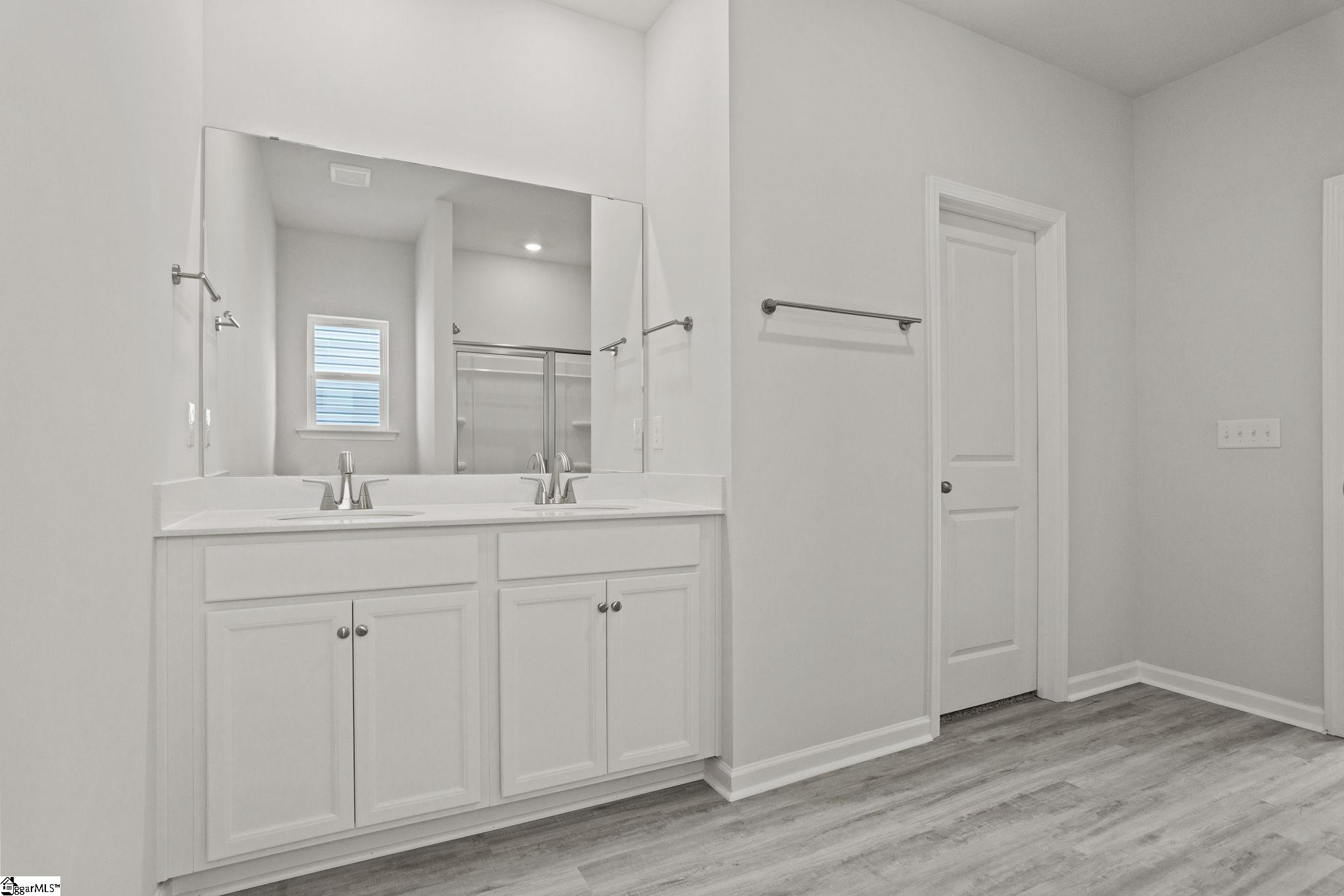1599536 Property Photo 29