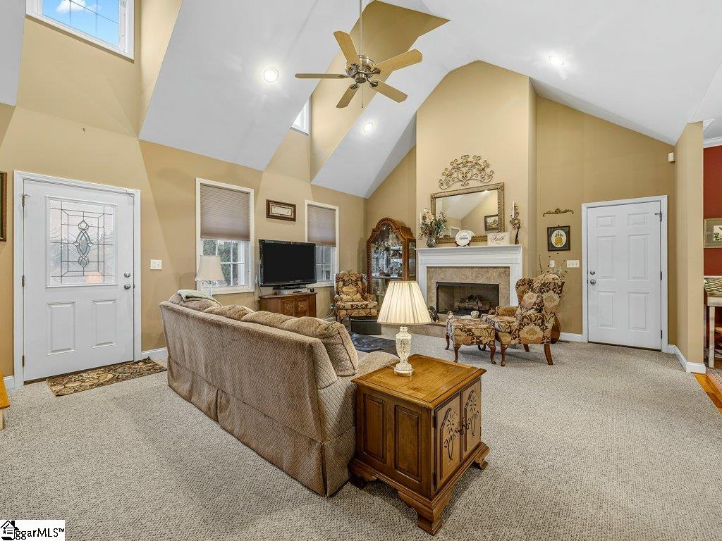 404 Shallowford Drive Property Photo 10
