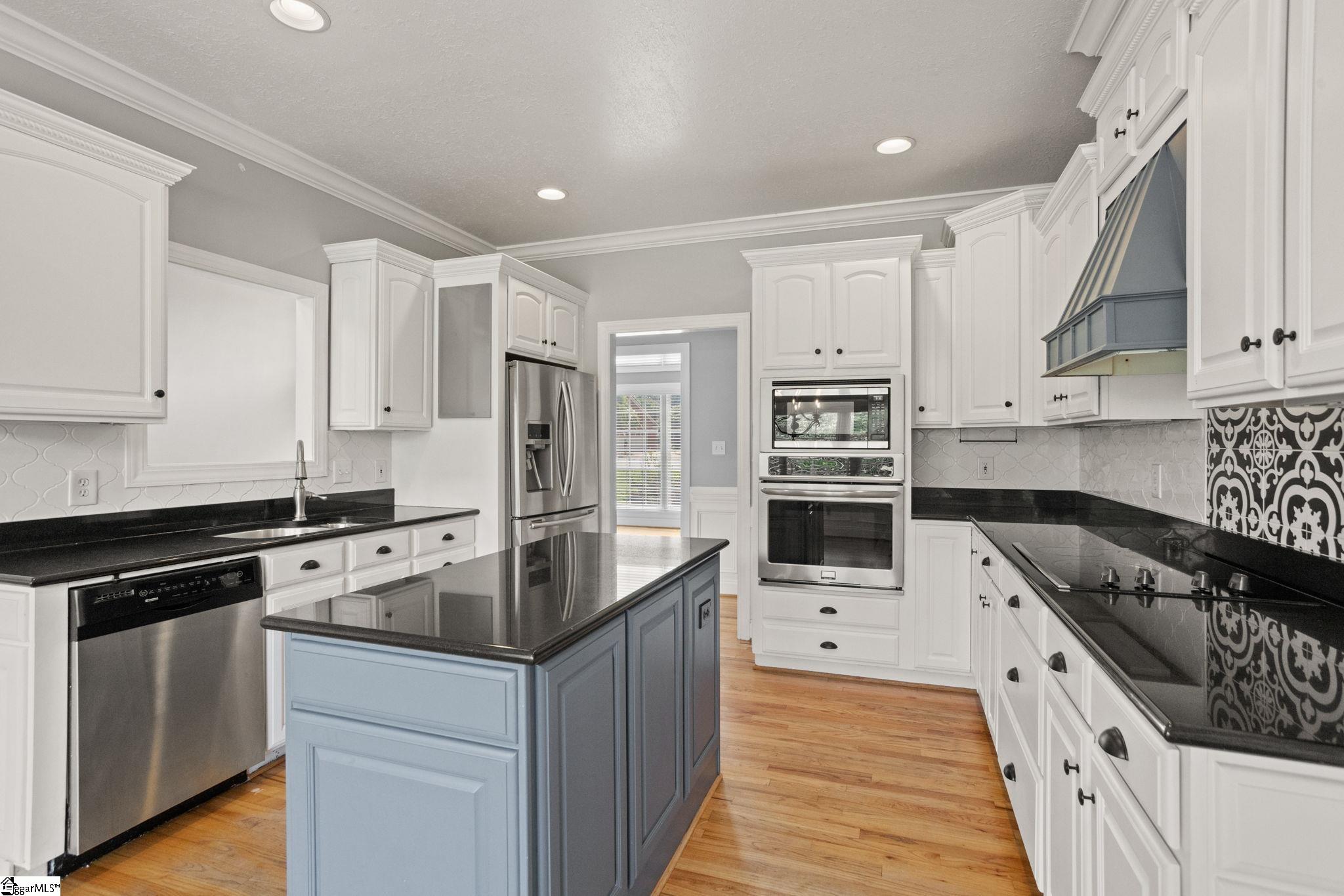 515 Blackstone Drive Property Photo 8