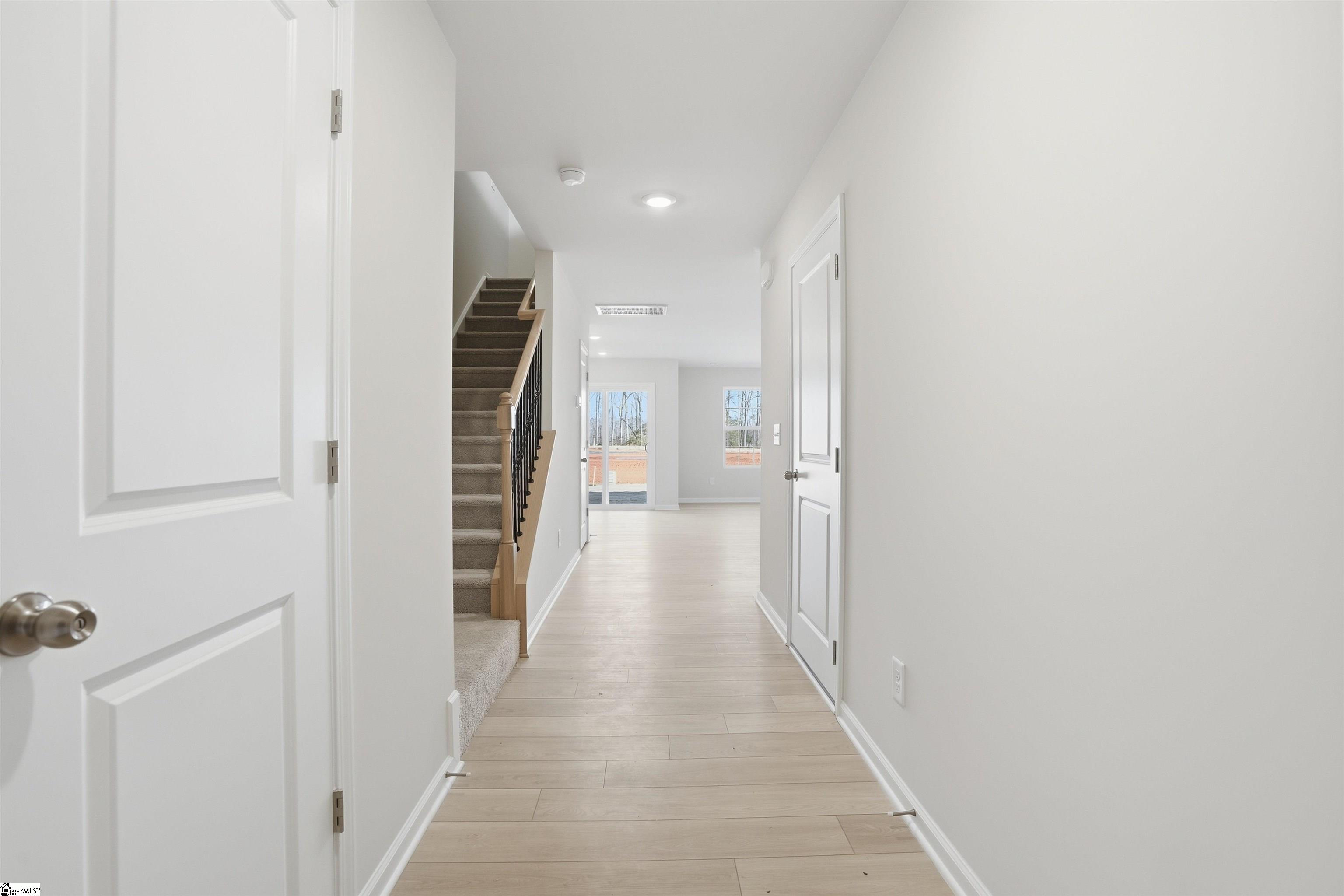1252 Cattleman Acres Drive Property Photo 4