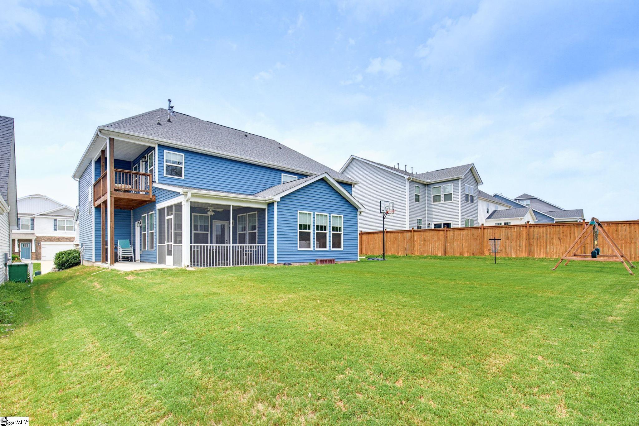 183 Fenwick Drive Property Photo 3