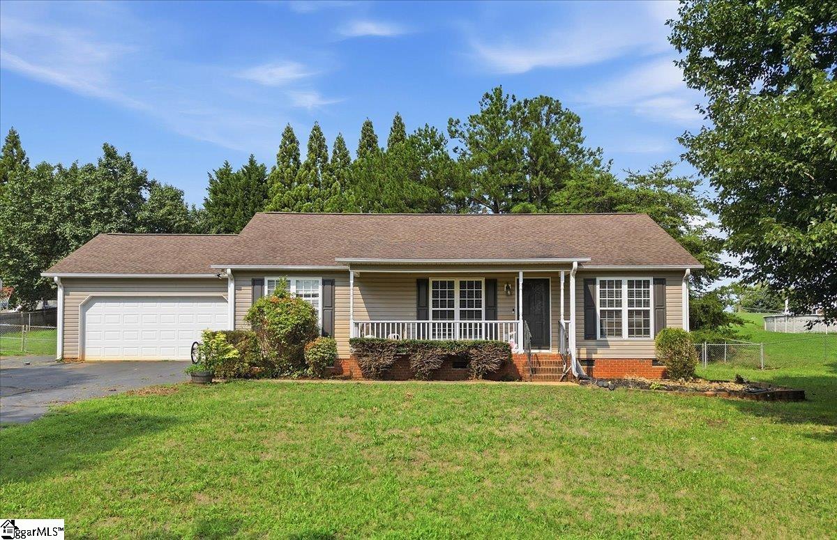 113 Beaver Creek Drive Property Photo 1